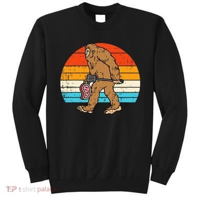 Bigfoot Sasquatch Bbq Retro Barbecue Grilling Sweatshirt