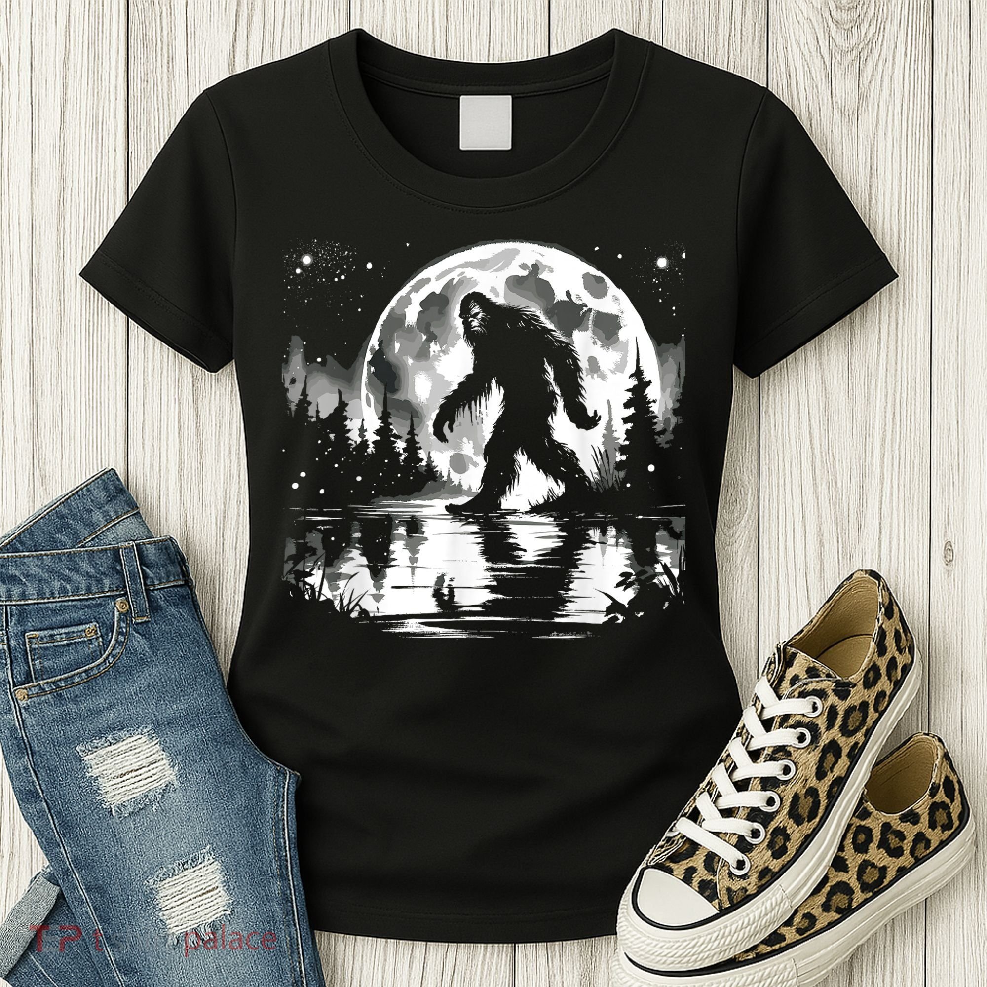 Bigfoot Sasquatch Cool Bigfoot Women's T-Shirt
