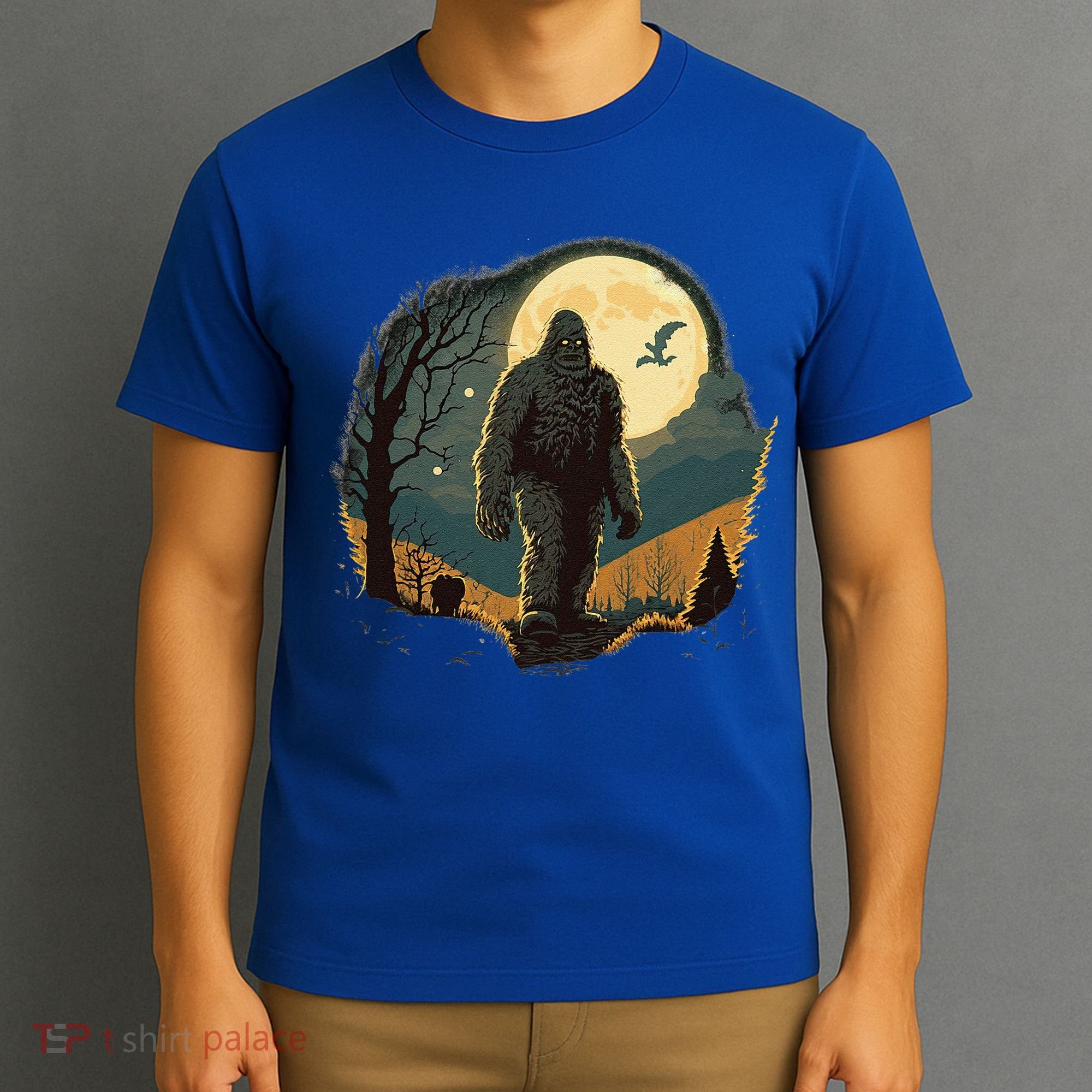 Bigfoot Sasquatch Cool Yeti Halloween T-Shirt