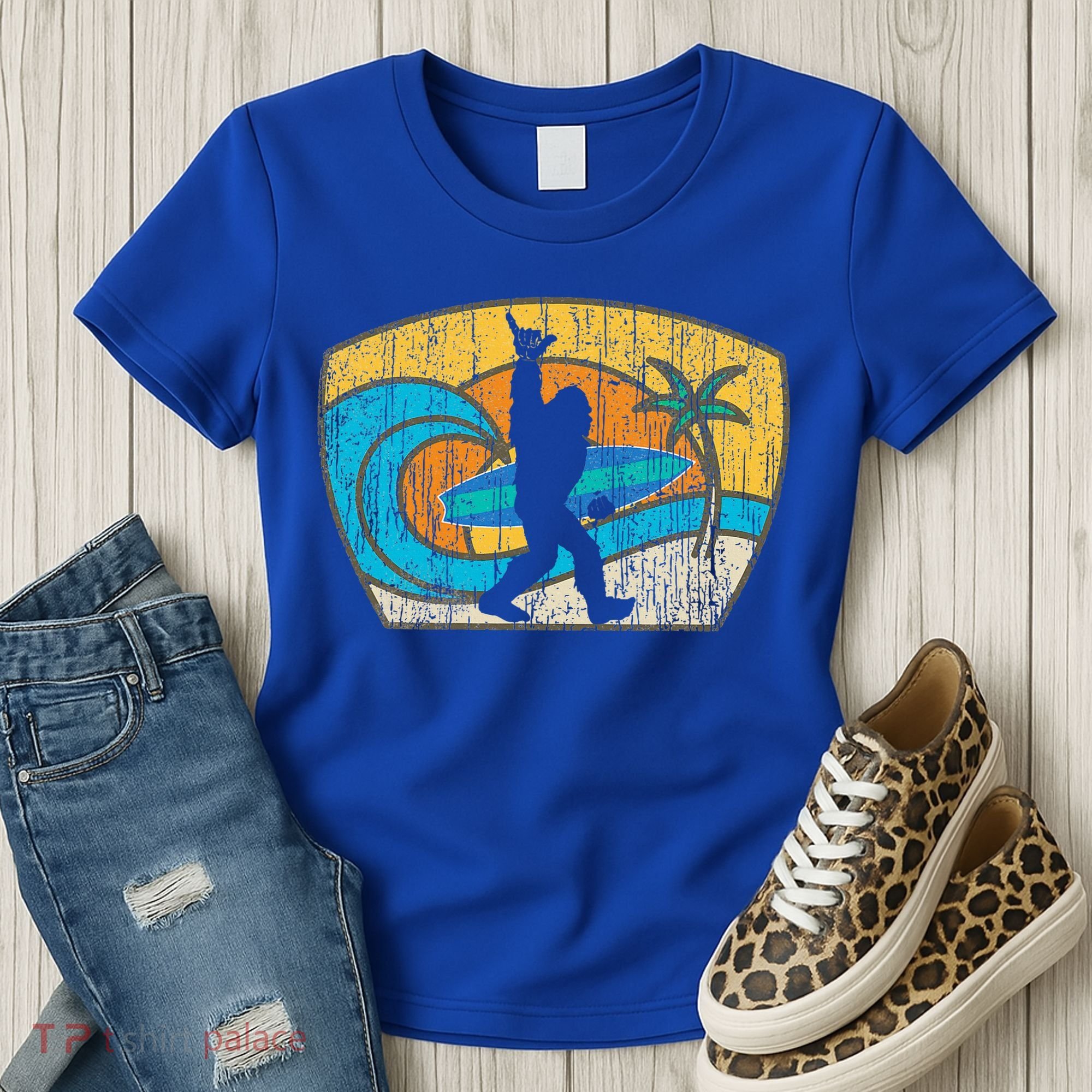 Bigfoot Surfing Gift For Shaka Aloha Surfer Dude Women's T-Shirt