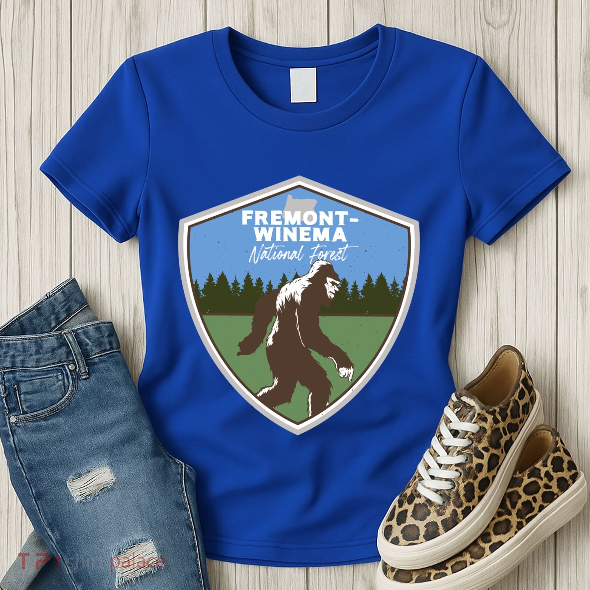 Bigfoot Sighting In Fremontwinema National Forest Oregon Gift Women's T-Shirt
