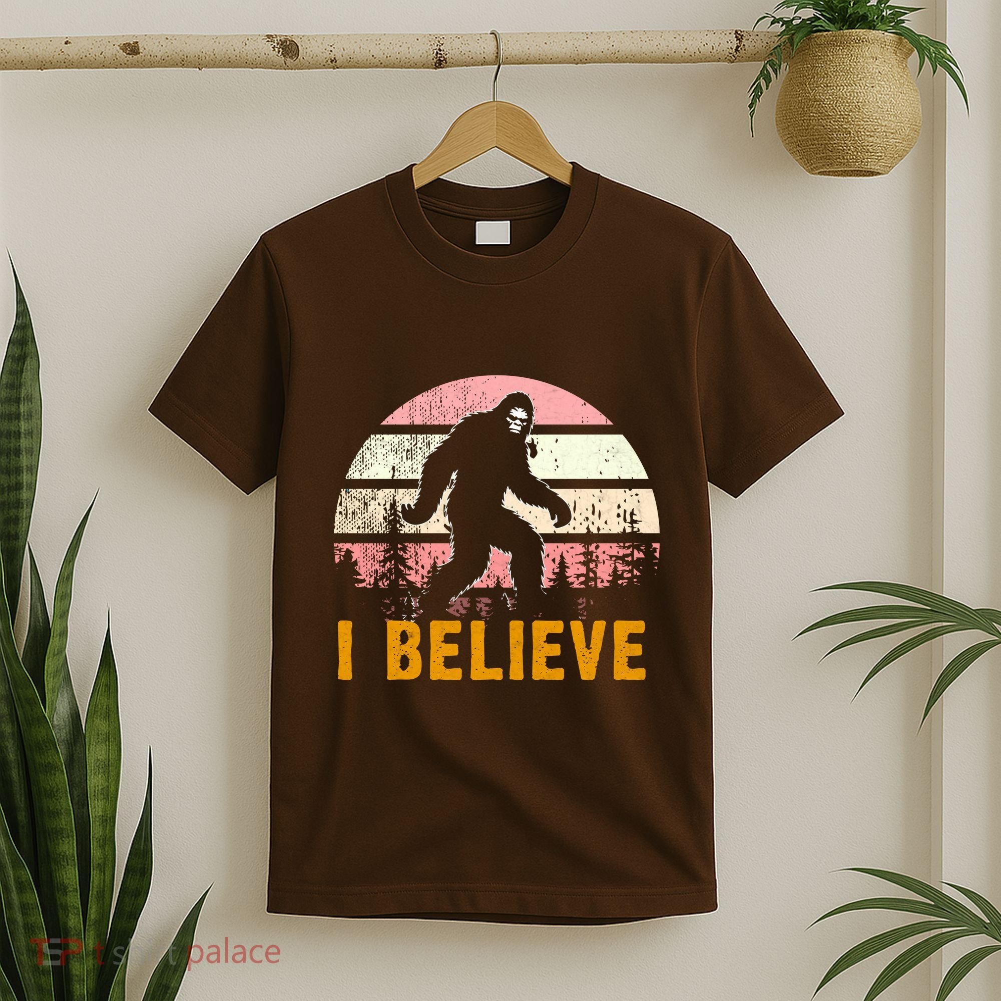 Bigfoot Squatch I Believe Bigfoot T-Shirt