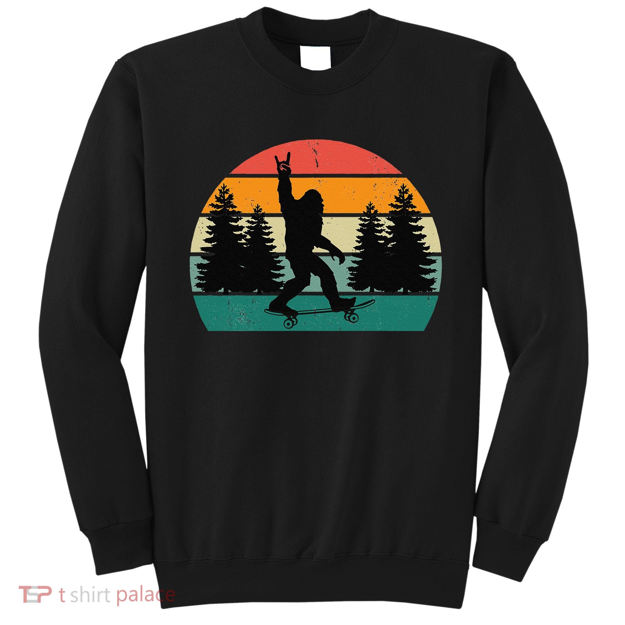 Bigfoot Skateboarding Skater Retro Sunset Funny Sasquatch Sweatshirt