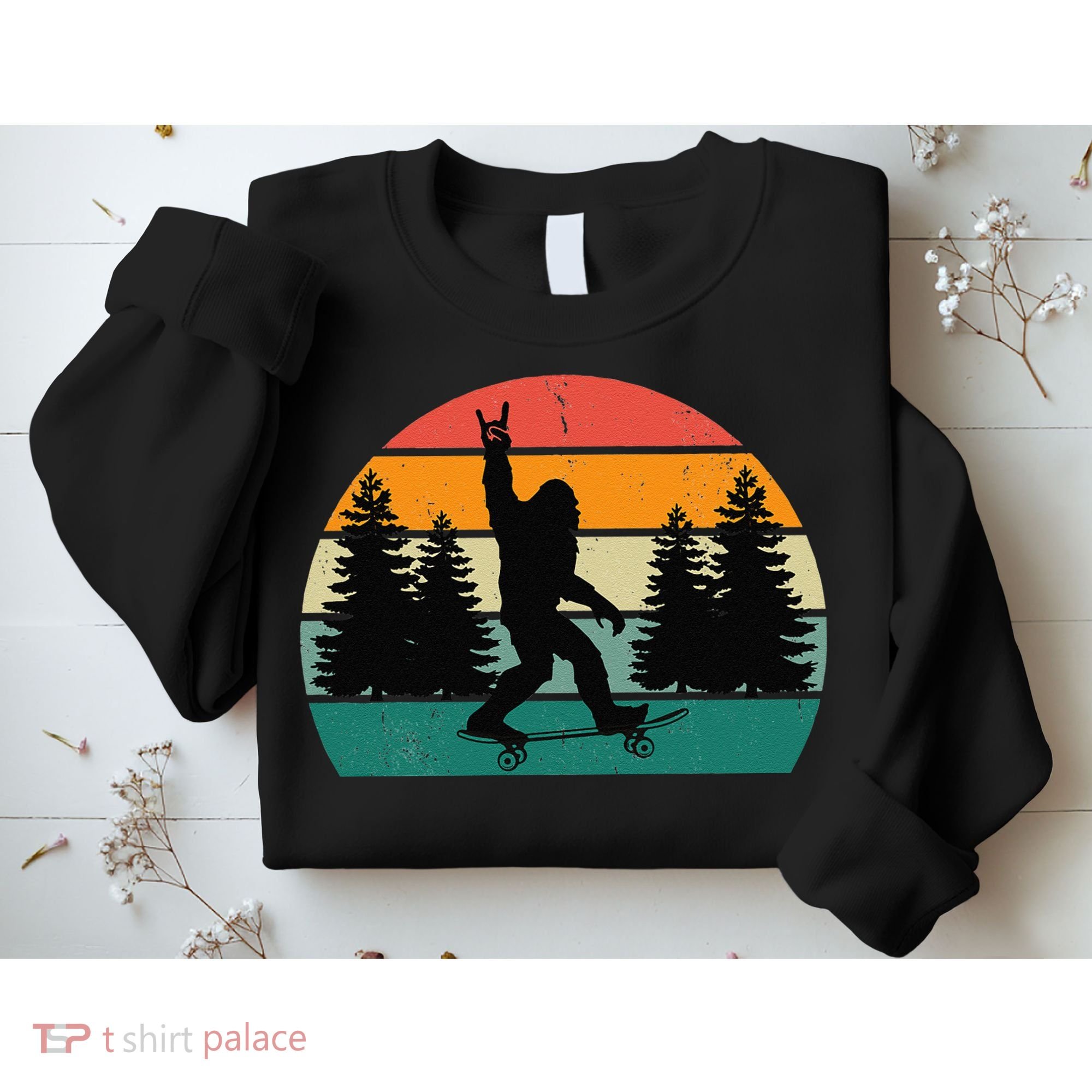 Bigfoot Skateboarding Skater Retro Sunset Funny Sasquatch Sweatshirt