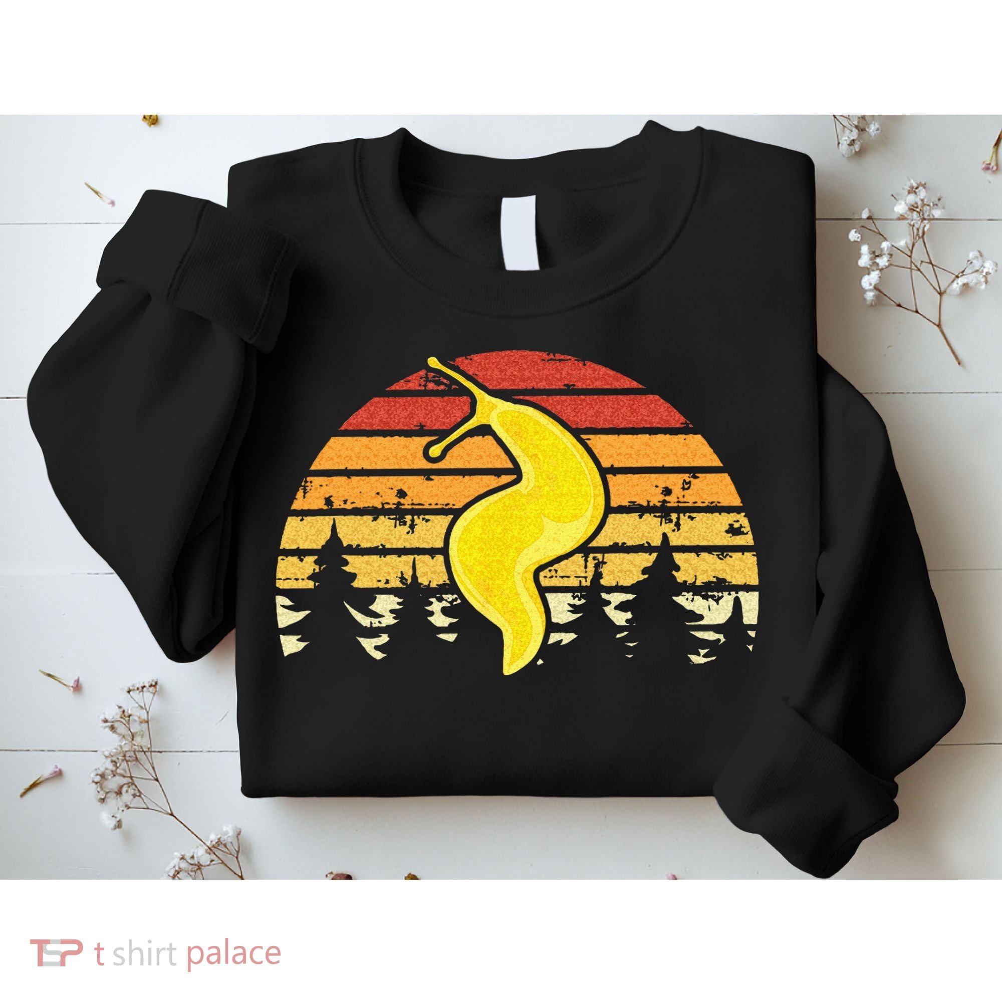Banana Slug – Spotted Banana Slug Species Climbing Slug Sweatshirt