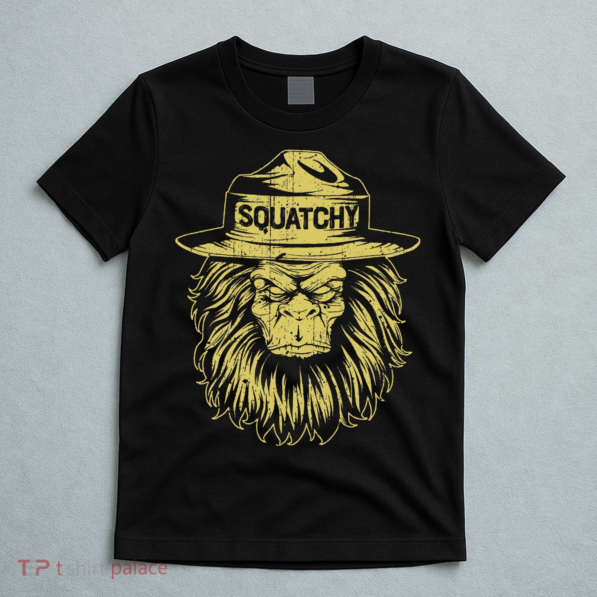 Bigfoot Squatchy Sasquatch Hat Smokey Retro Vintage Bear T-Shirt