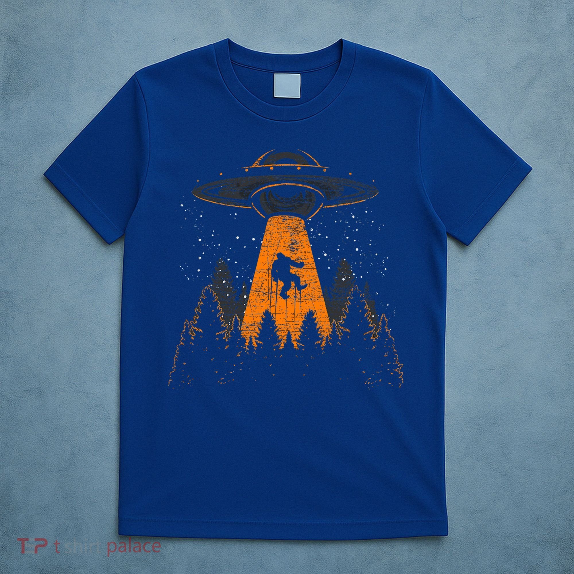 Bigfoot Sasquatch Ufo Alien Abduction Yeti Cryptid Bigfoot T-Shirt
