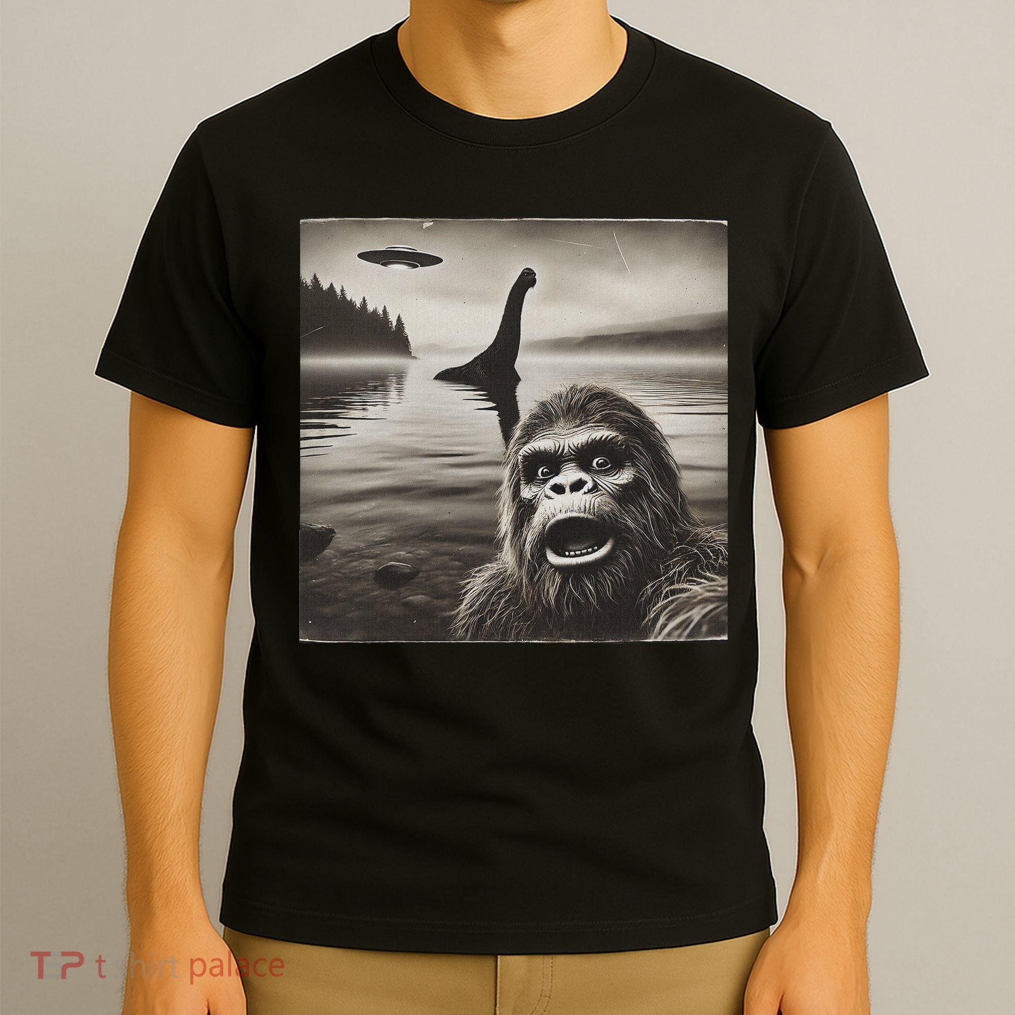 Bigfoot Selfie With Loch Ness Monster And Ufo Aliens T-Shirt