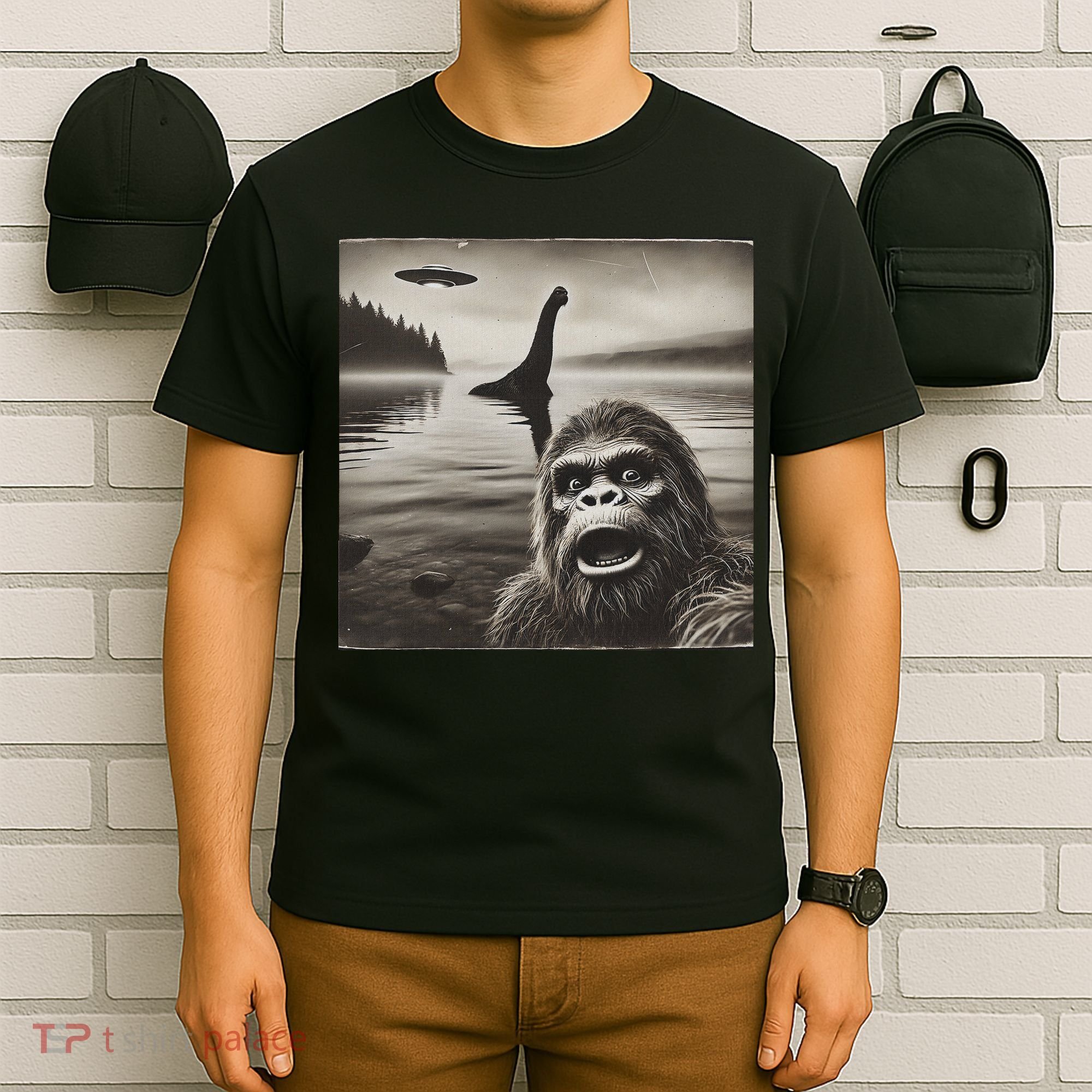 Bigfoot Selfie With Loch Ness Monster And Ufo Aliens T-Shirt