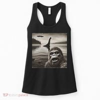 Bigfoot Selfie With Loch Ness Monster And Ufo Aliens Women's Tank Top thumb 0