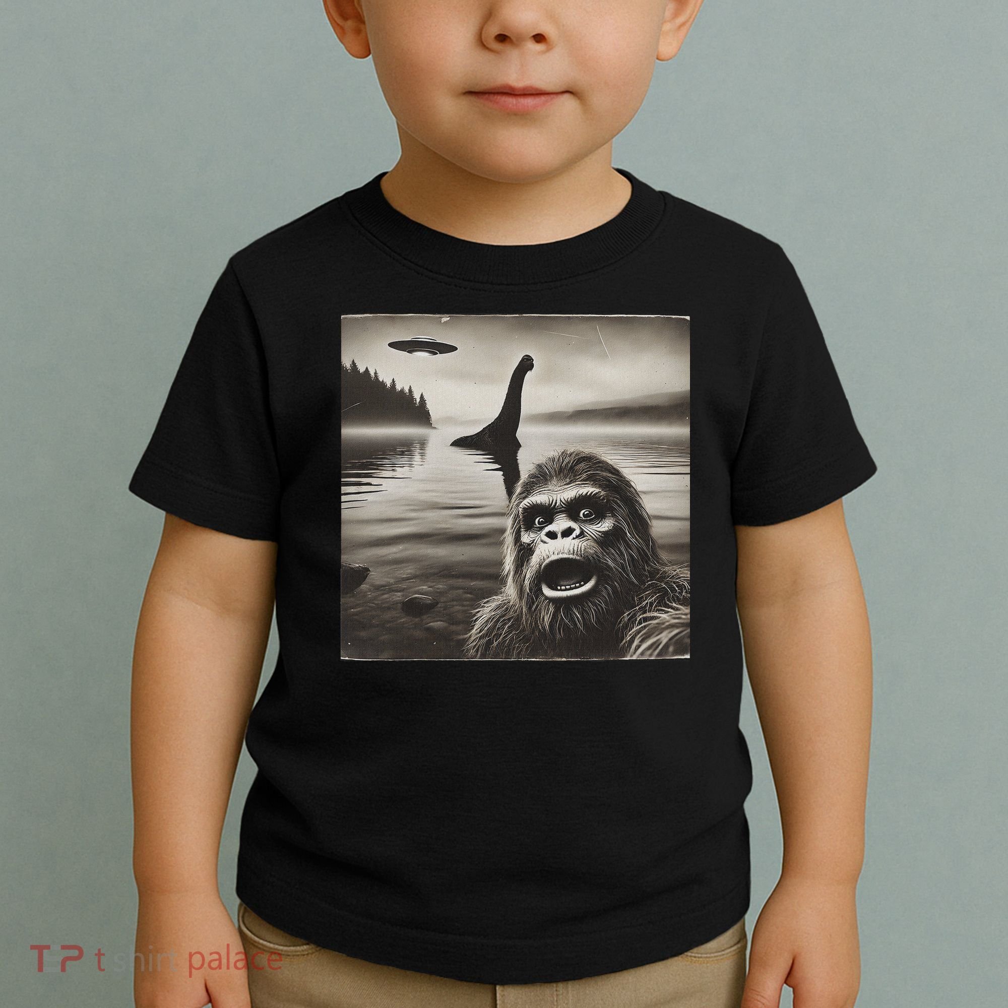 Bigfoot Selfie With Loch Ness Monster And Ufo Aliens Toddler T-Shirt
