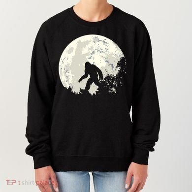 Bigfoot Sasquatch Yeti Gift Women's Sweatshirt
