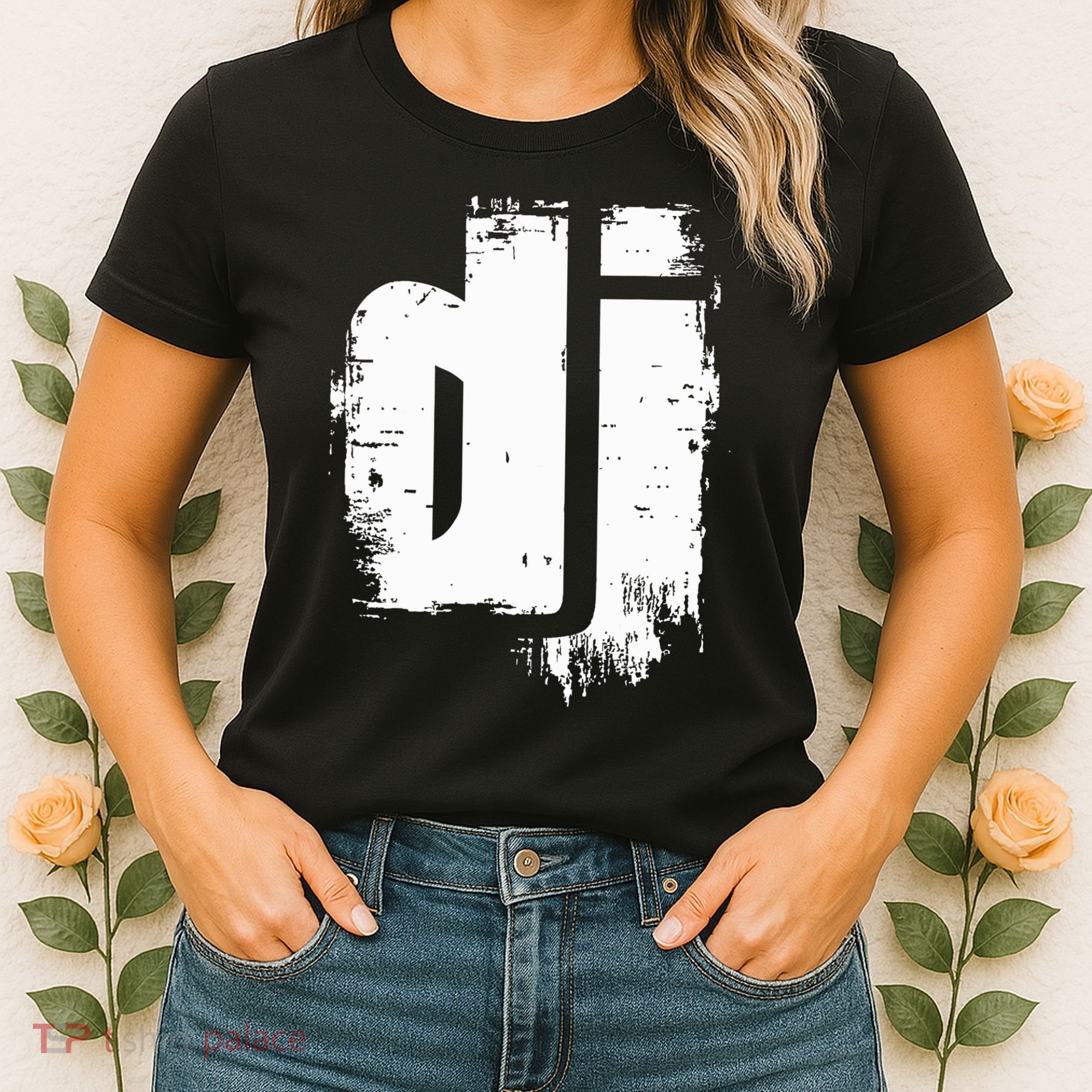 Be The Disc Jockey Stylish Dj Women's T-Shirt