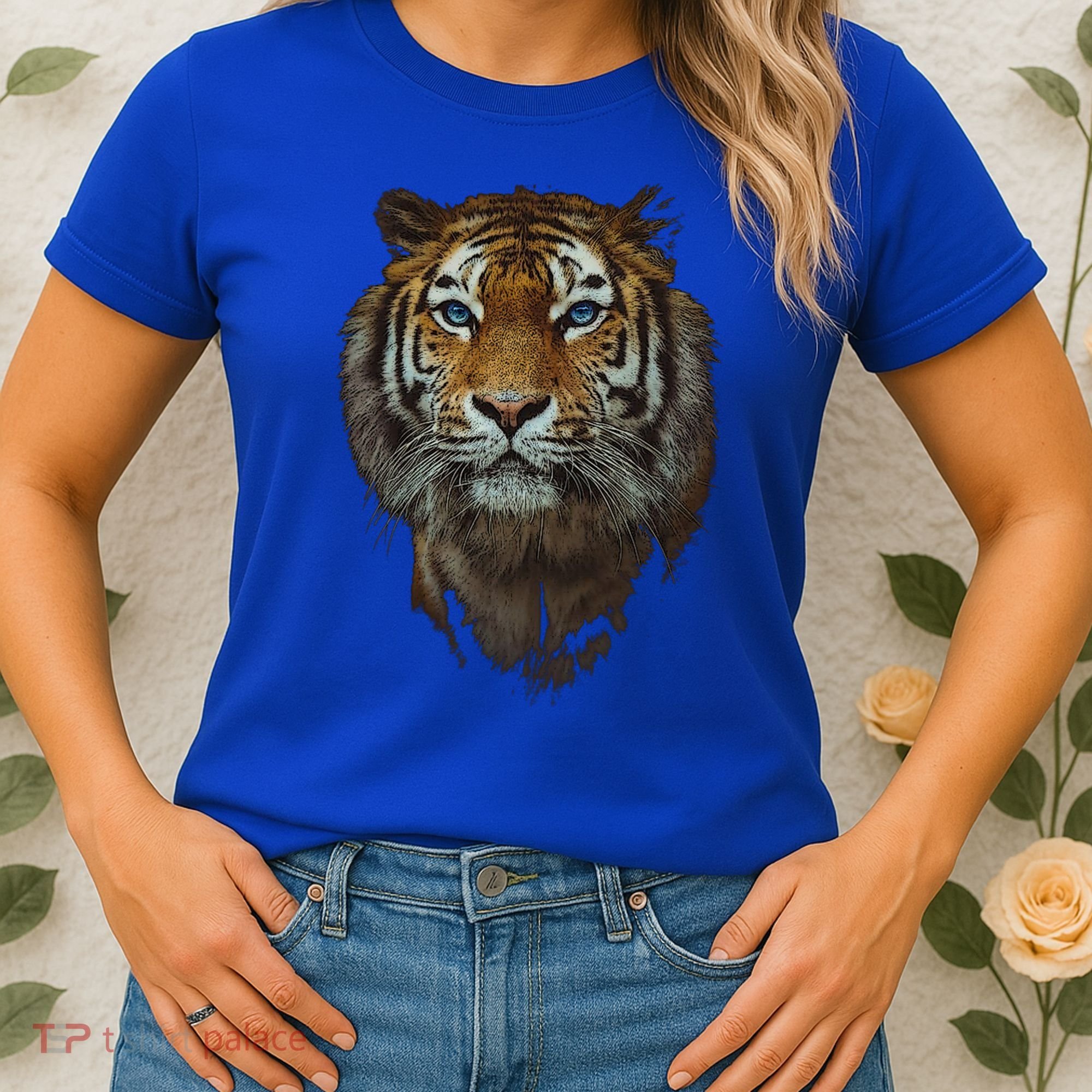 Bengal Tiger Meaningful Gift Endangered Wildlife Lover Big Cat Gift Women's T-Shirt