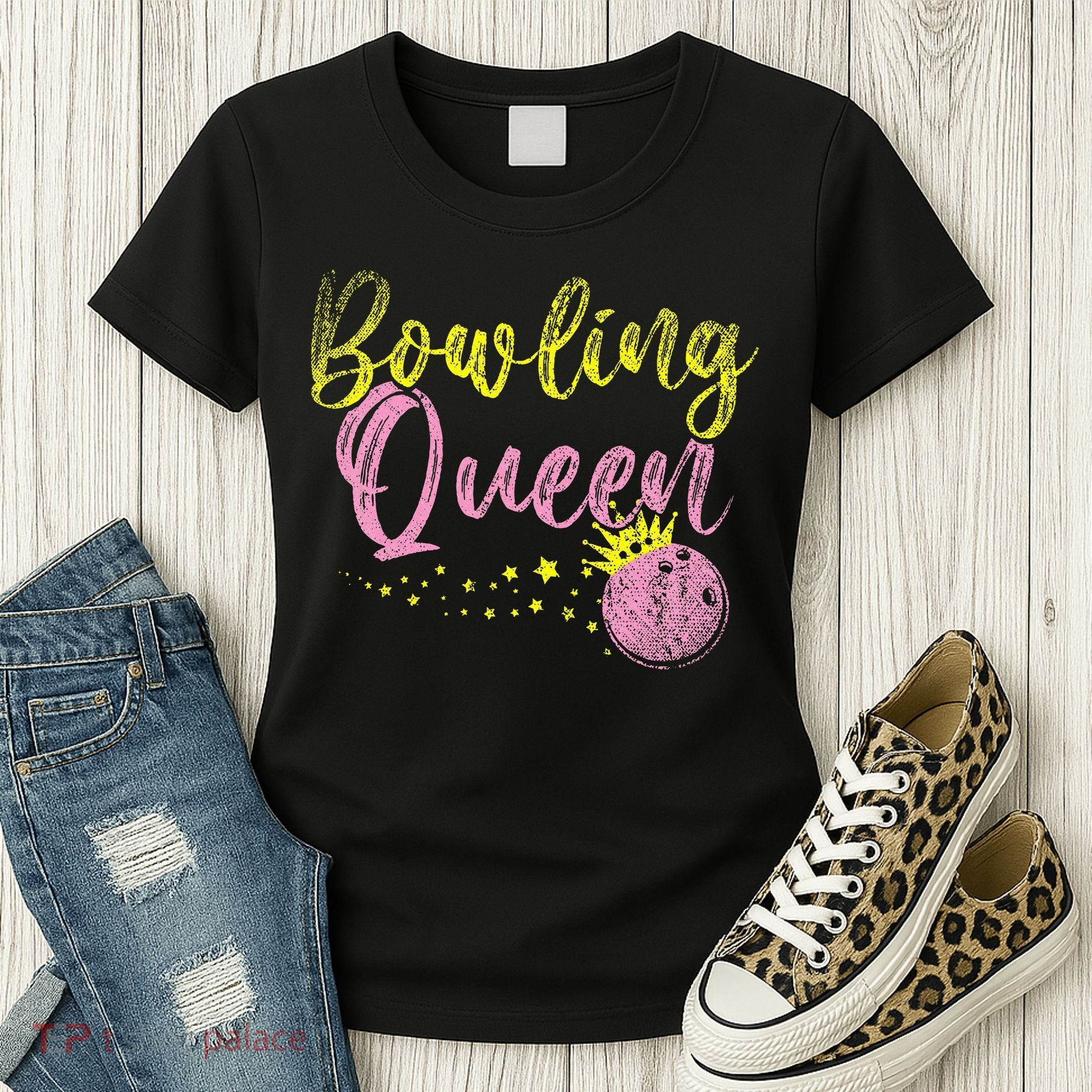 Bowling Team Queen Gift Bowling Women's T-Shirt