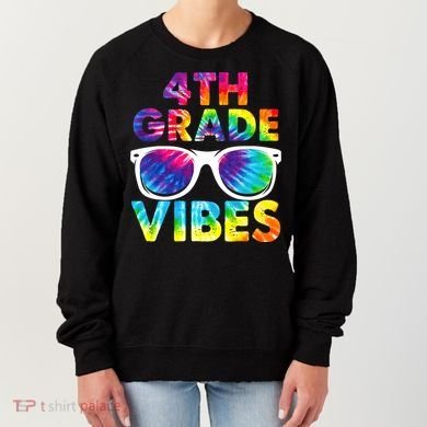 Back To School Funny 4th Grade Vibes First Day Teacher Women's Sweatshirt