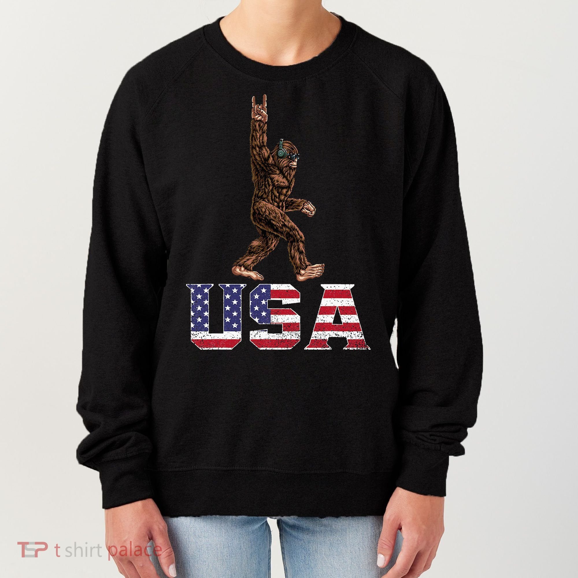 Bigfoot Usa Patriotic For Sasquatch Rock On Women's Sweatshirt