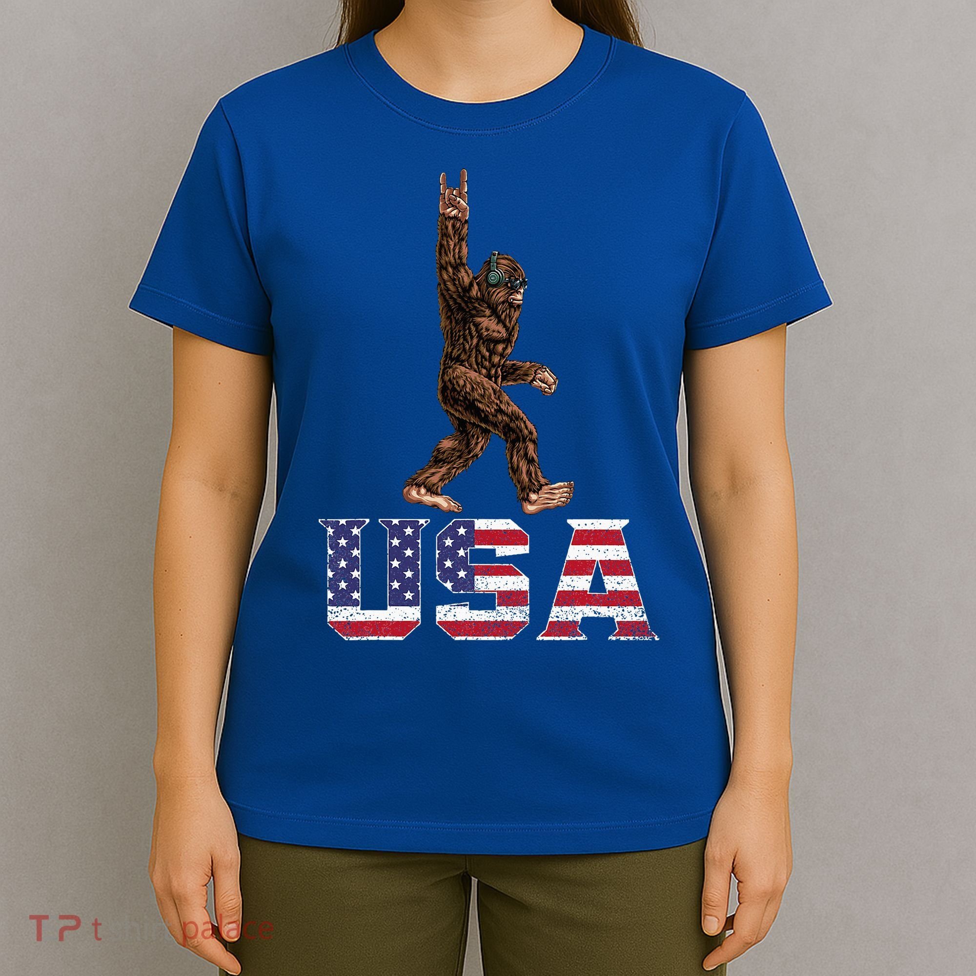 Bigfoot Usa Patriotic For Sasquatch Rock On T-Shirt