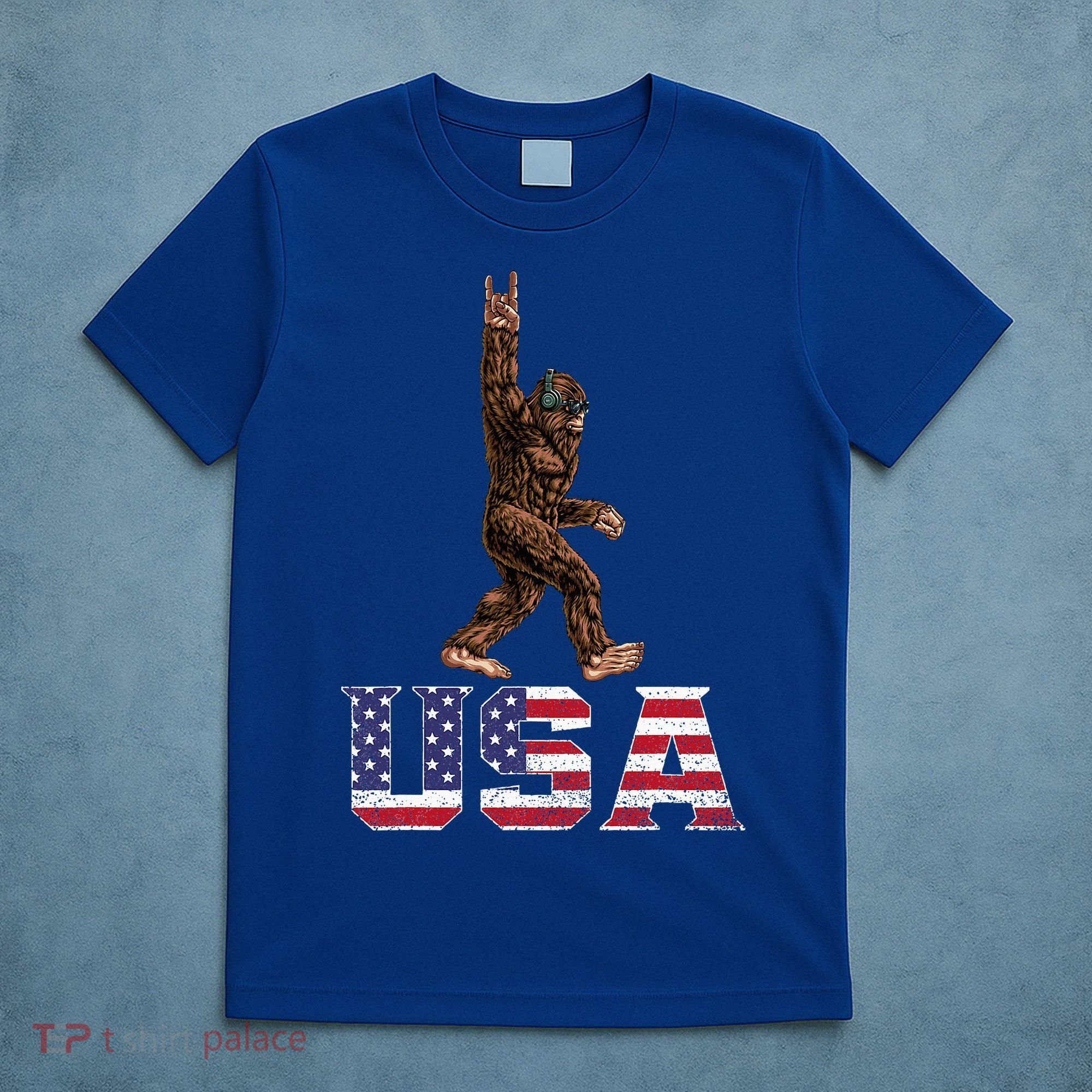 Bigfoot Usa Patriotic For Sasquatch Rock On T-Shirt