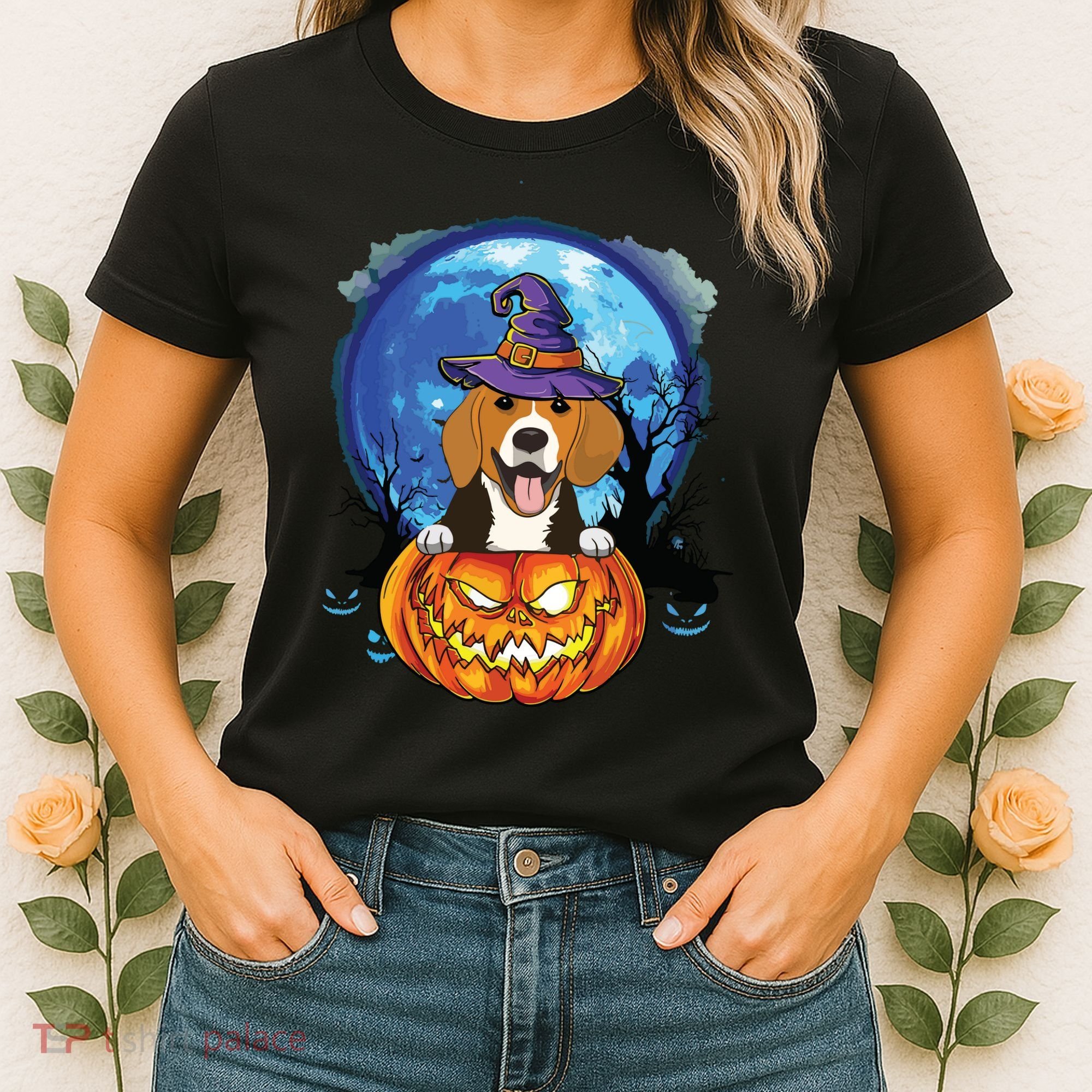 Beagle Witch Hat Pumpkin Scary Halloween Dog Lovers Women's T-Shirt