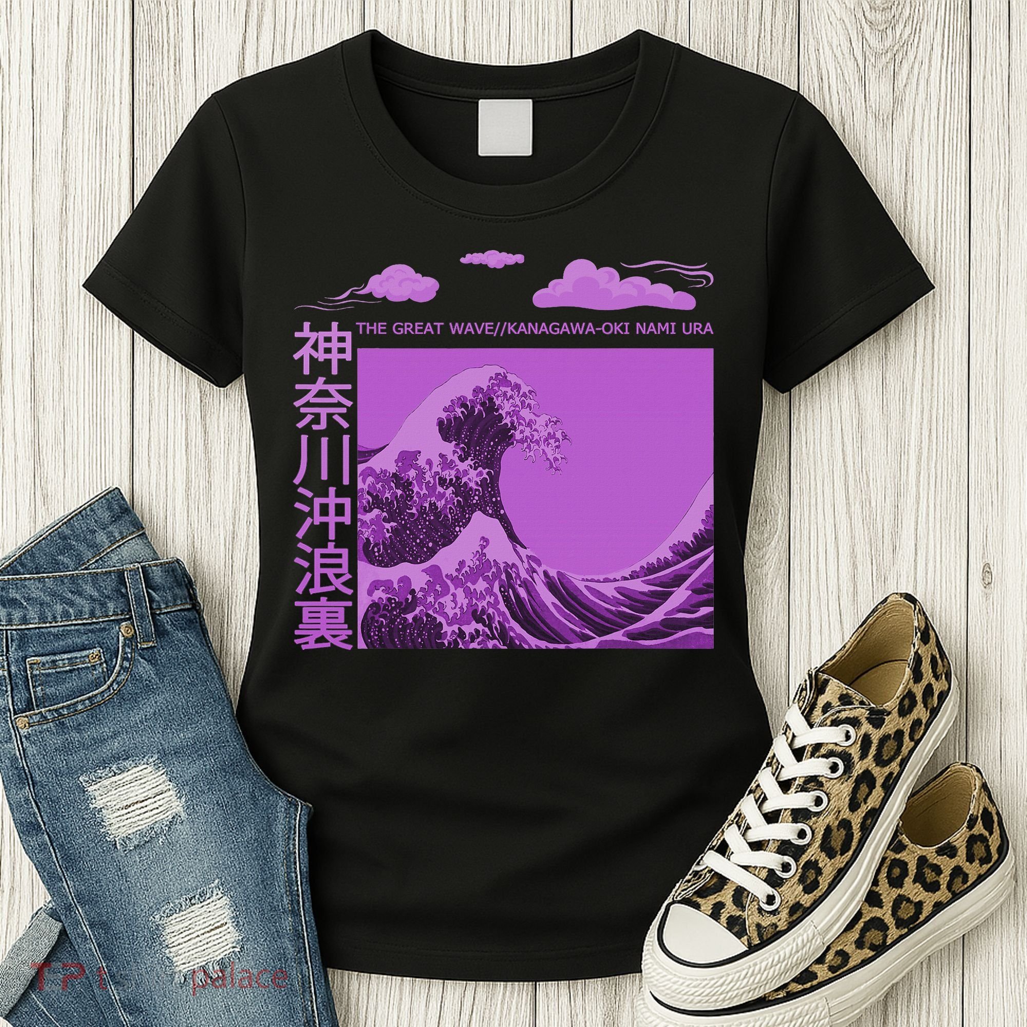 Big Wavy Japanese Purple  Women's T-Shirt