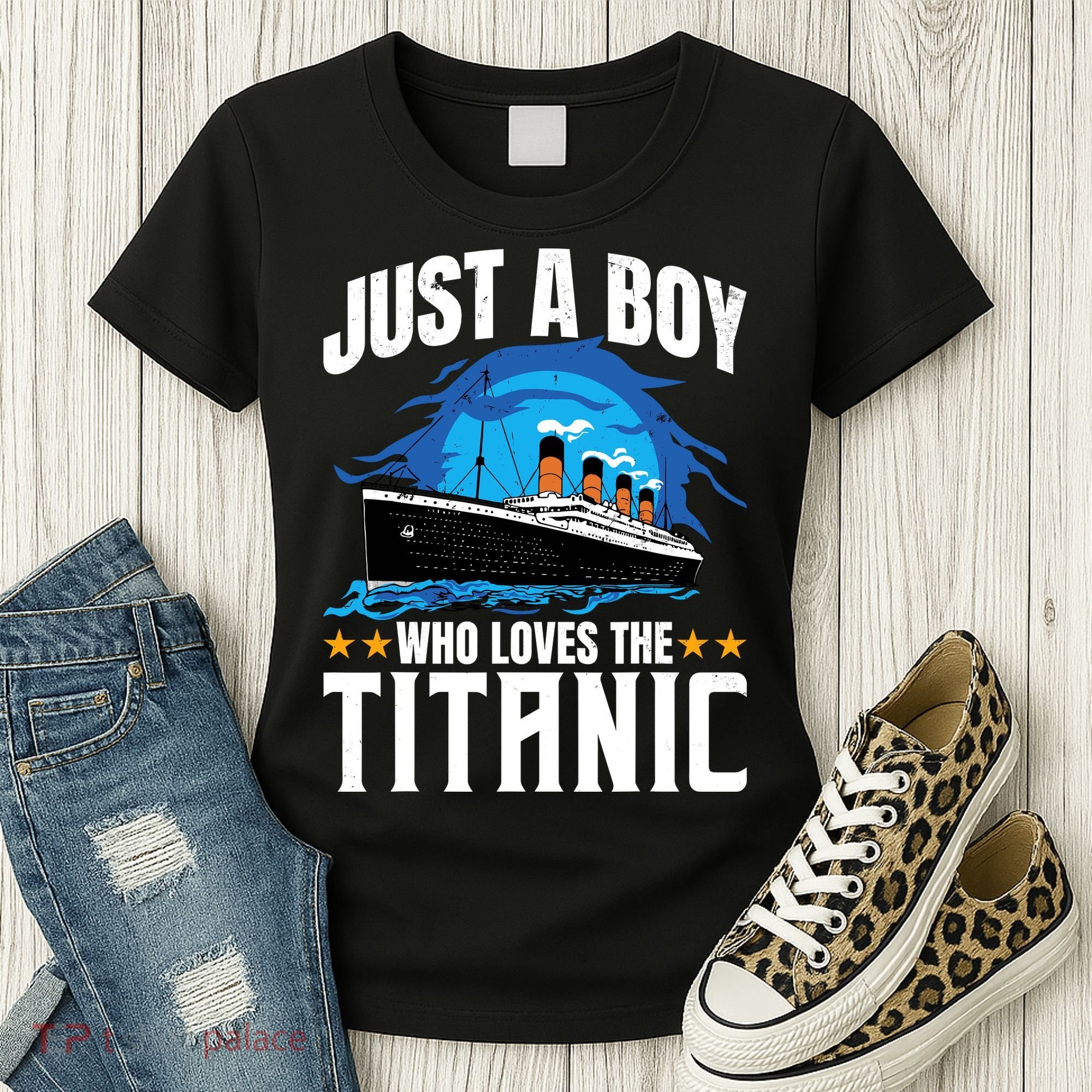 Boy Who Just Love The Rms Titanic Women's T-Shirt