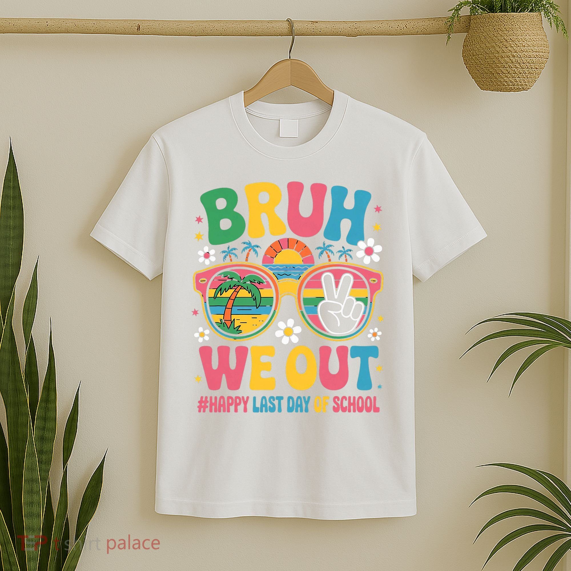 Bruh We Out Teachers Happy Last Day Of School Groovy T-Shirt