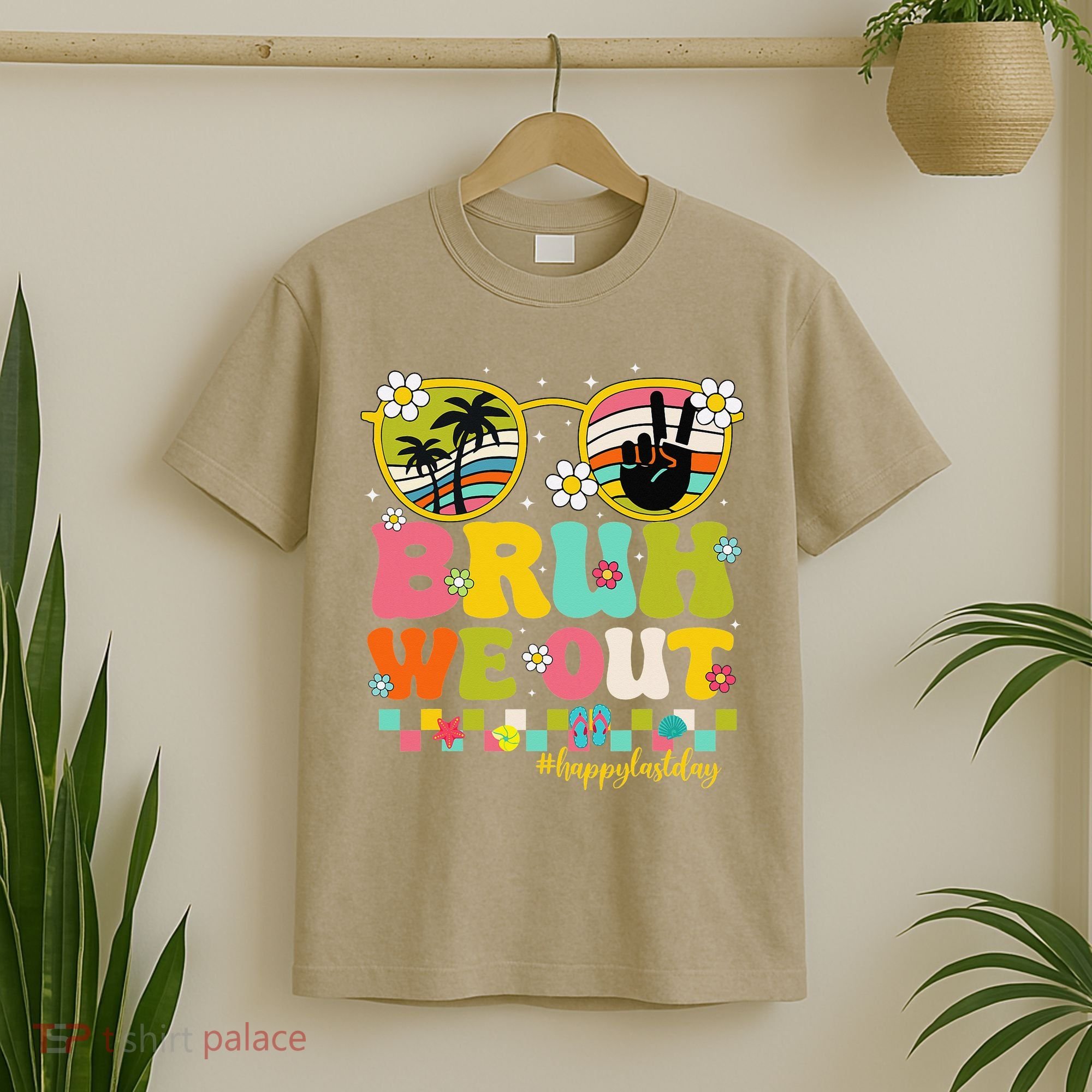 Bruh We Out Teachers Happy Last Day Of School Retro Groovy T-Shirt