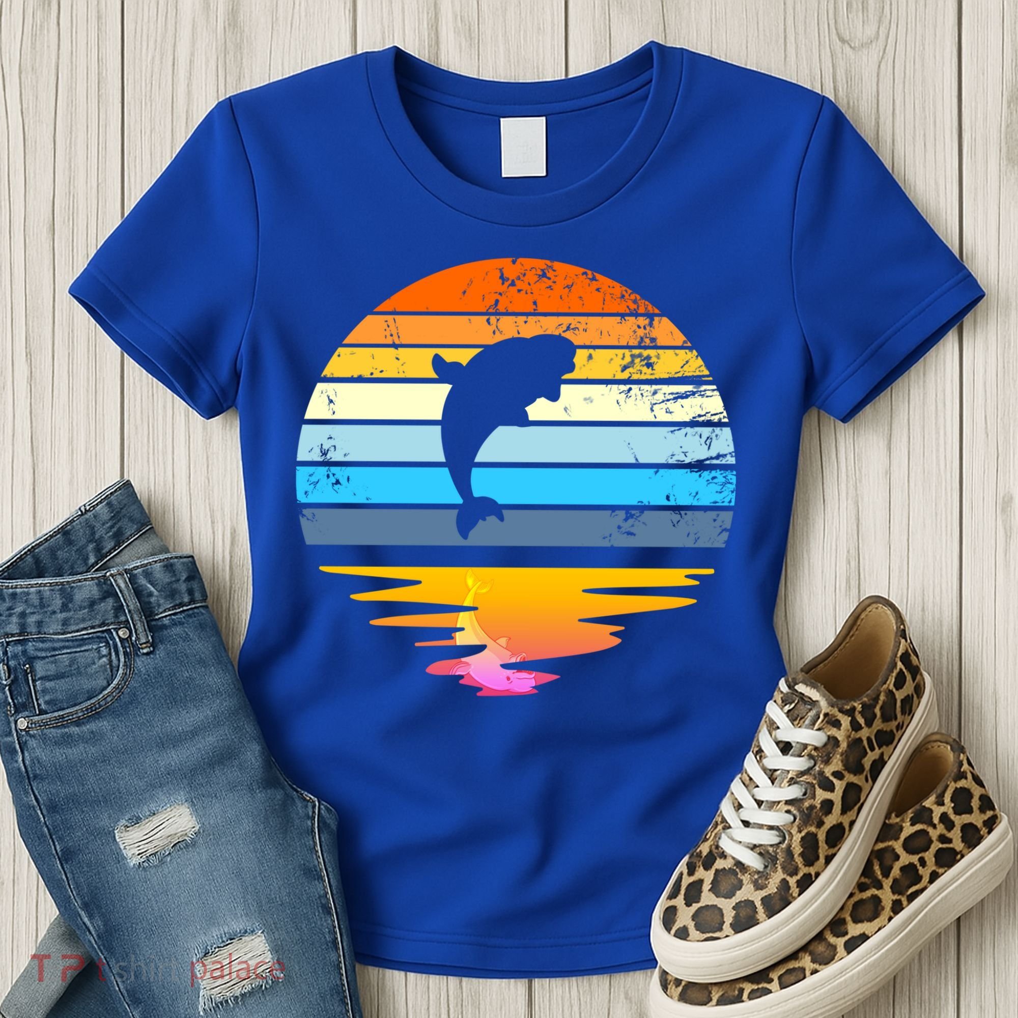 Beluga Whale Retro Sunset Save The Whales Beluga Meaningful Gift Women's T-Shirt