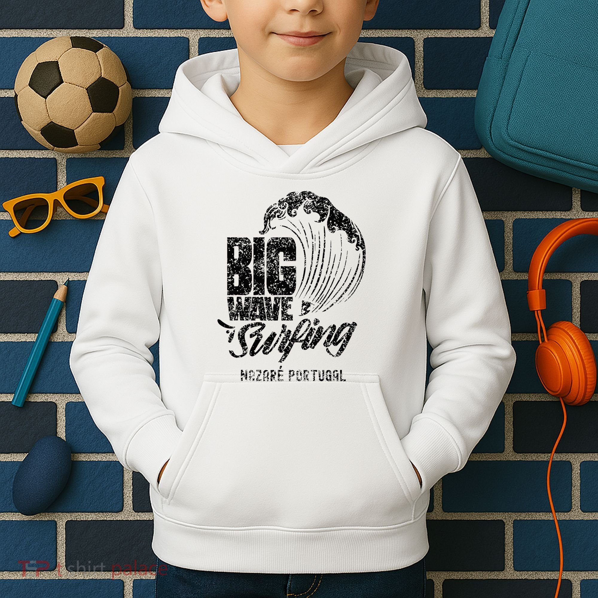 Big Wave Surfing Nazaré Portugal Surfer Surf Kids Hoodie