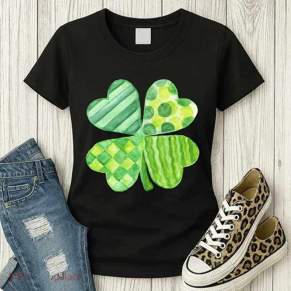 Cute 4 Leaf Clover Irish St Patricks Day Women's T-Shirt