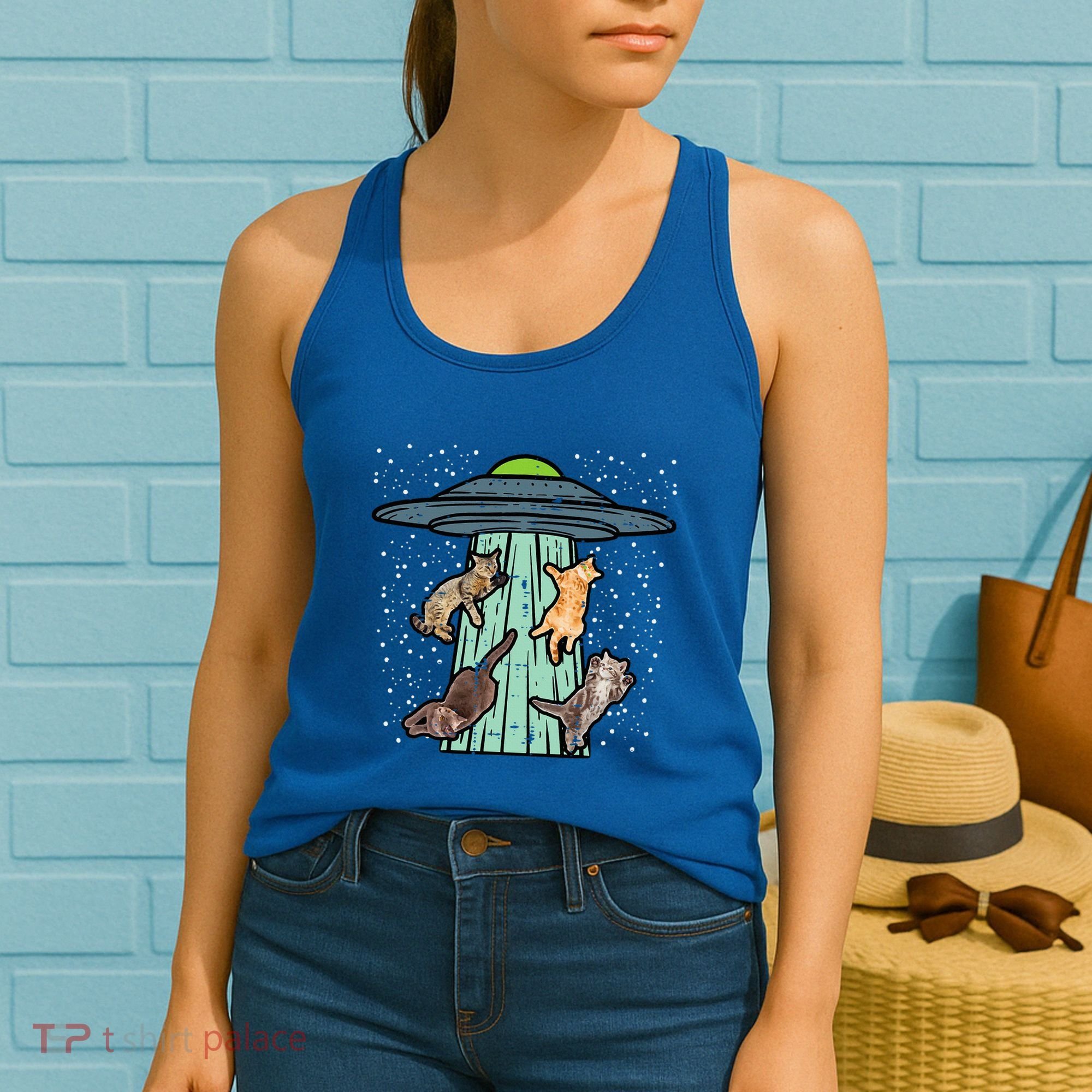 Cats Abducted By Ufo Funny Alien Space Lover Women's Tank Top