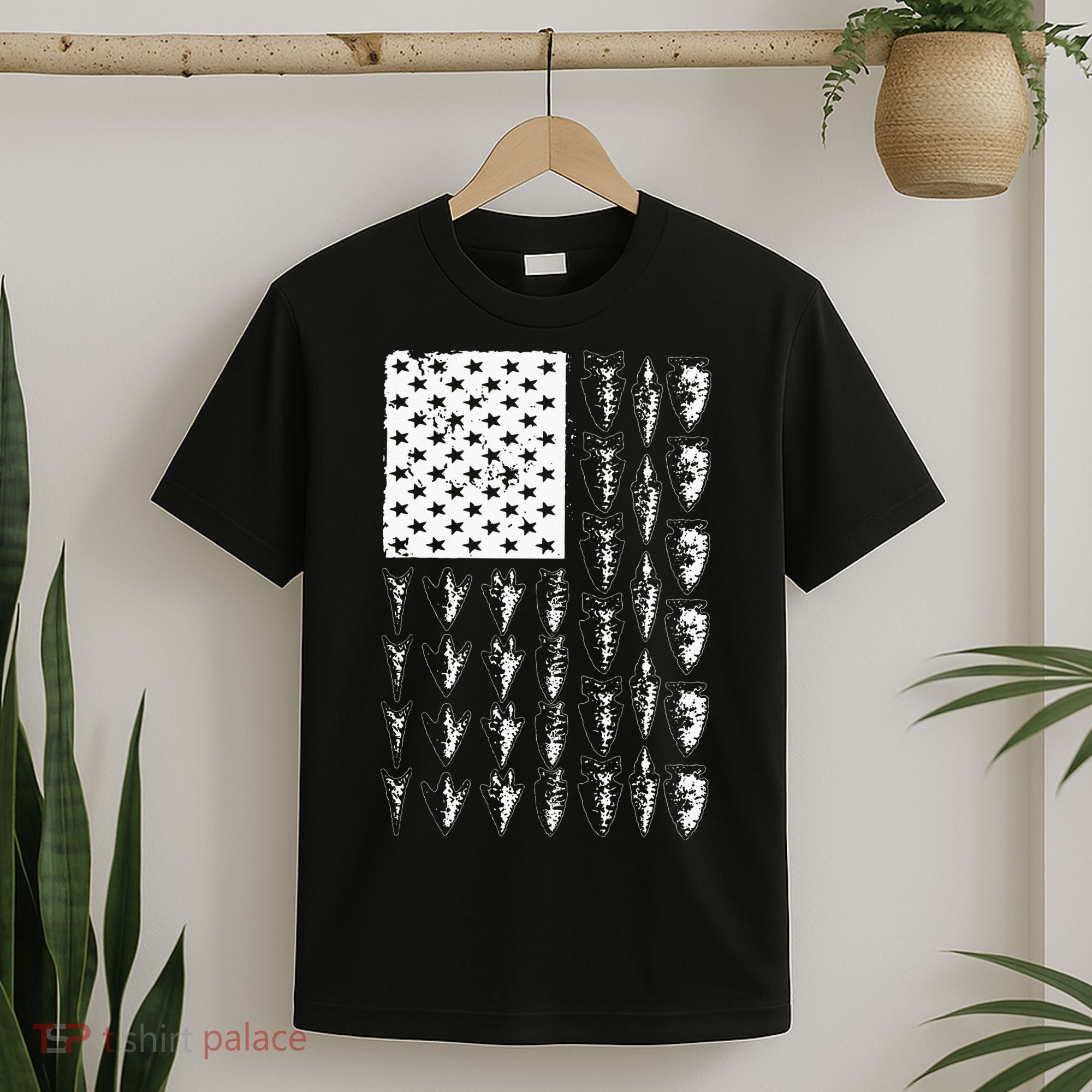 Cool Arrowhead For Men Women Bowhunt Arrow Hunting USA Flag T-Shirt