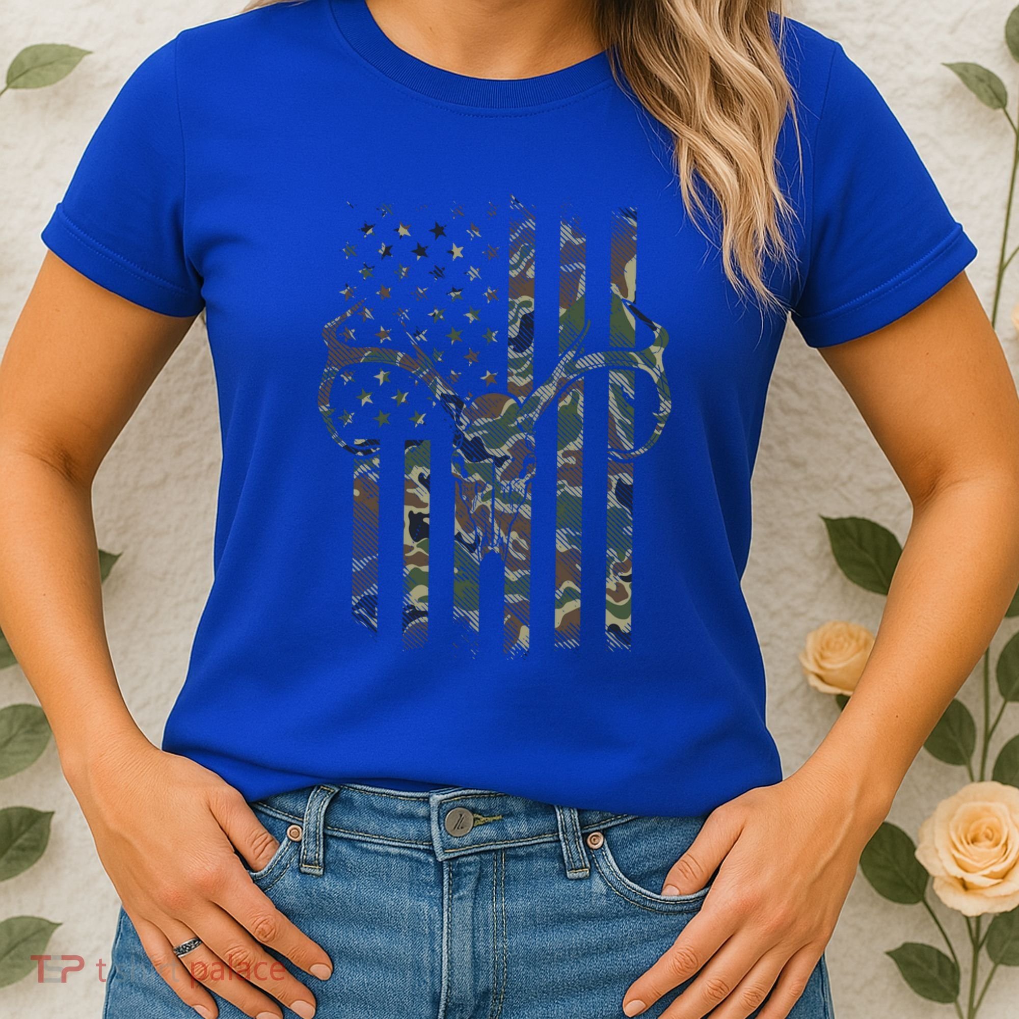 Camo American Flag Deer Skull Elk Hunting Usa Hunter Gift Women's T-Shirt