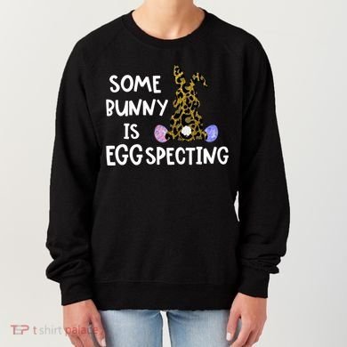 Cute Announcefunny Gift Easter Expecting Pregnant Mom Gift Women's Sweatshirt