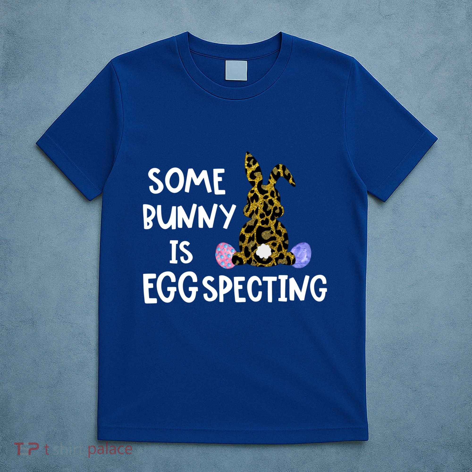 Cute Announcefunny Gift Easter Expecting Pregnant Mom Gift T-Shirt