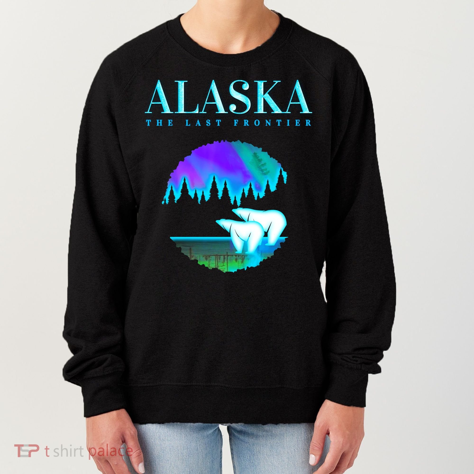 Cool Alaska Pair of Polar Bear with Aurora Snow Scene Women's Sweatshirt
