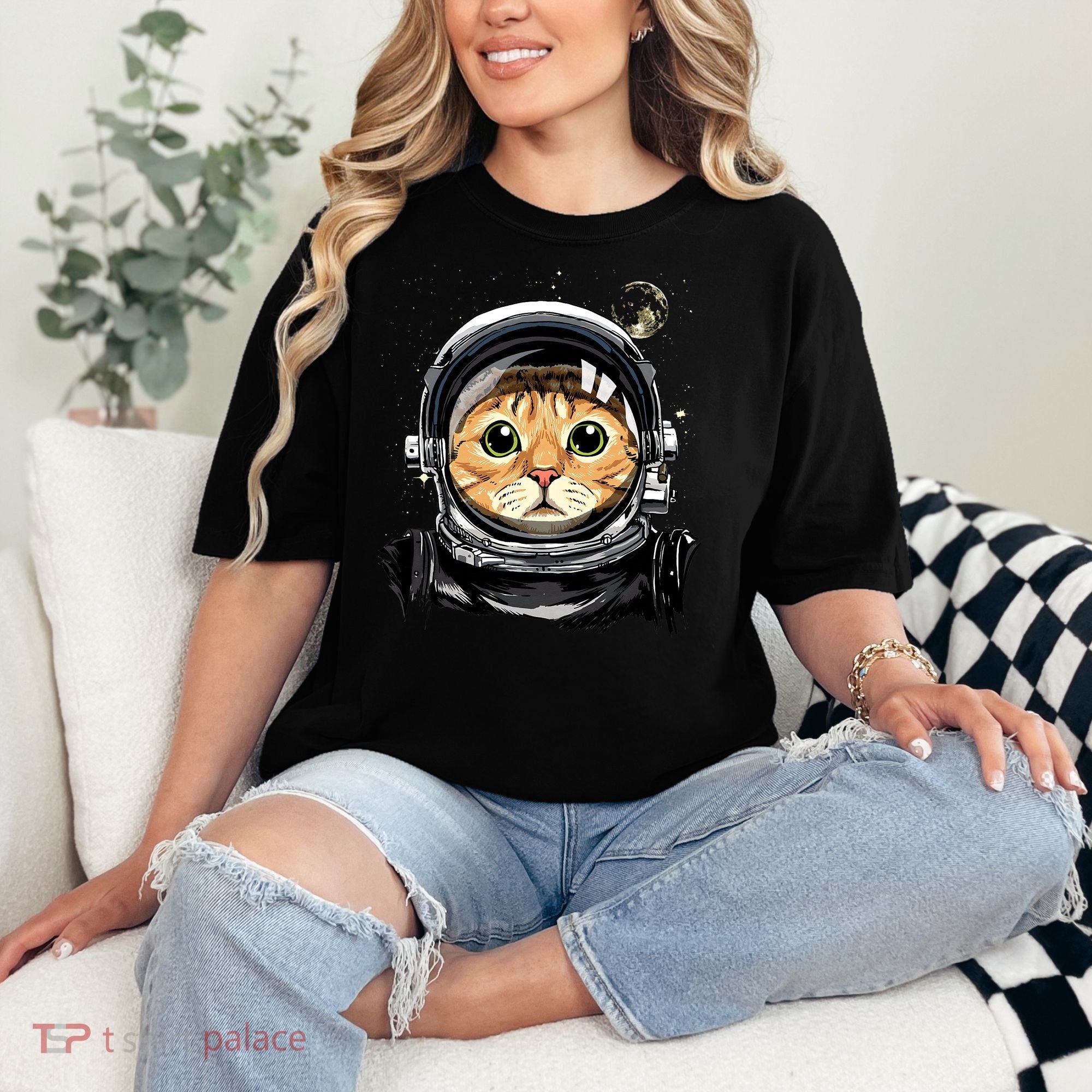 Cat Astronaut Space Exploration Astronomy Lover Comfort Colors T-Shirt