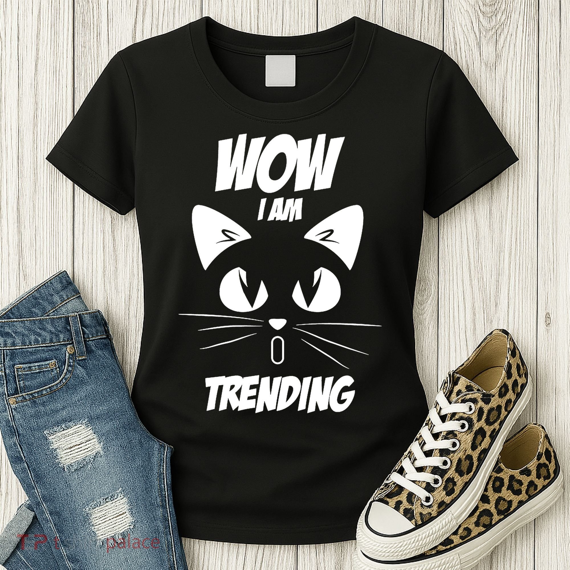 Cat Wow I'm Trending Women's T-Shirt