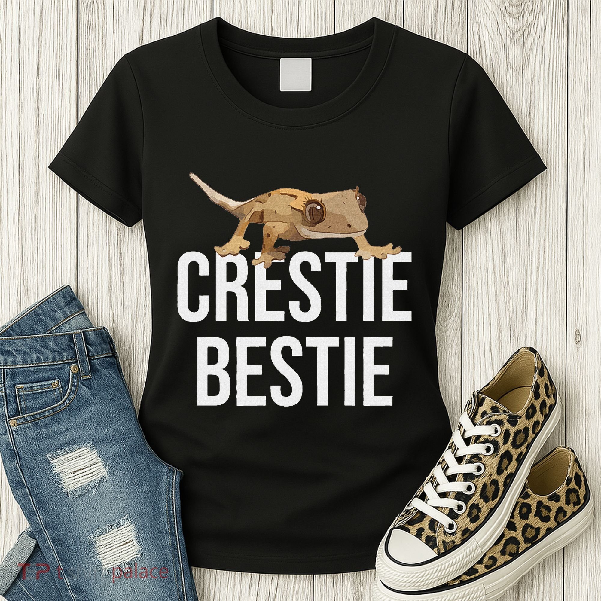 Crestie Bestie Crested Gecko Reptile Lizard Pet Lover Gift Women's T-Shirt