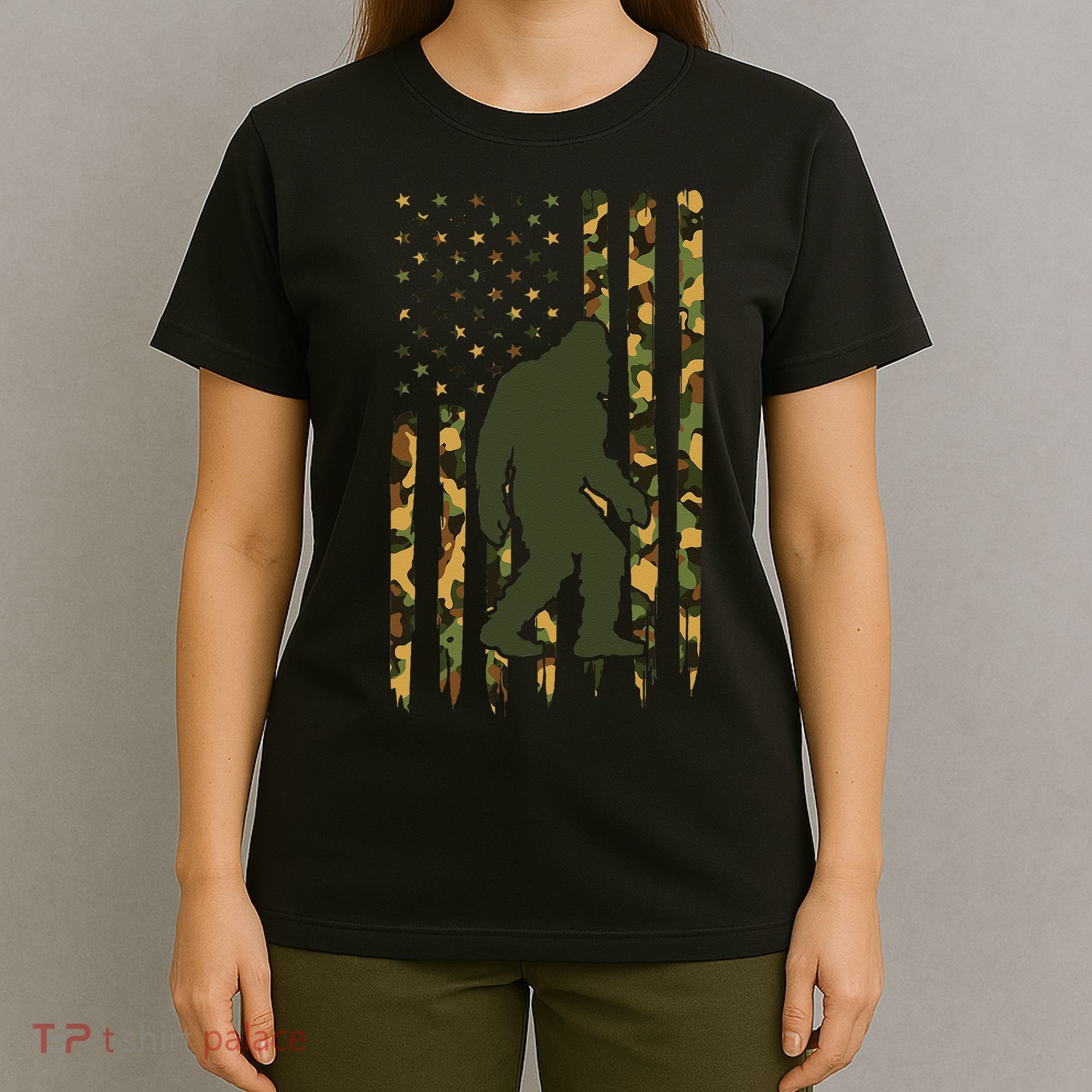 Camo Big Foot Sasquatch Vintage Bigfoot American Flag T-Shirt