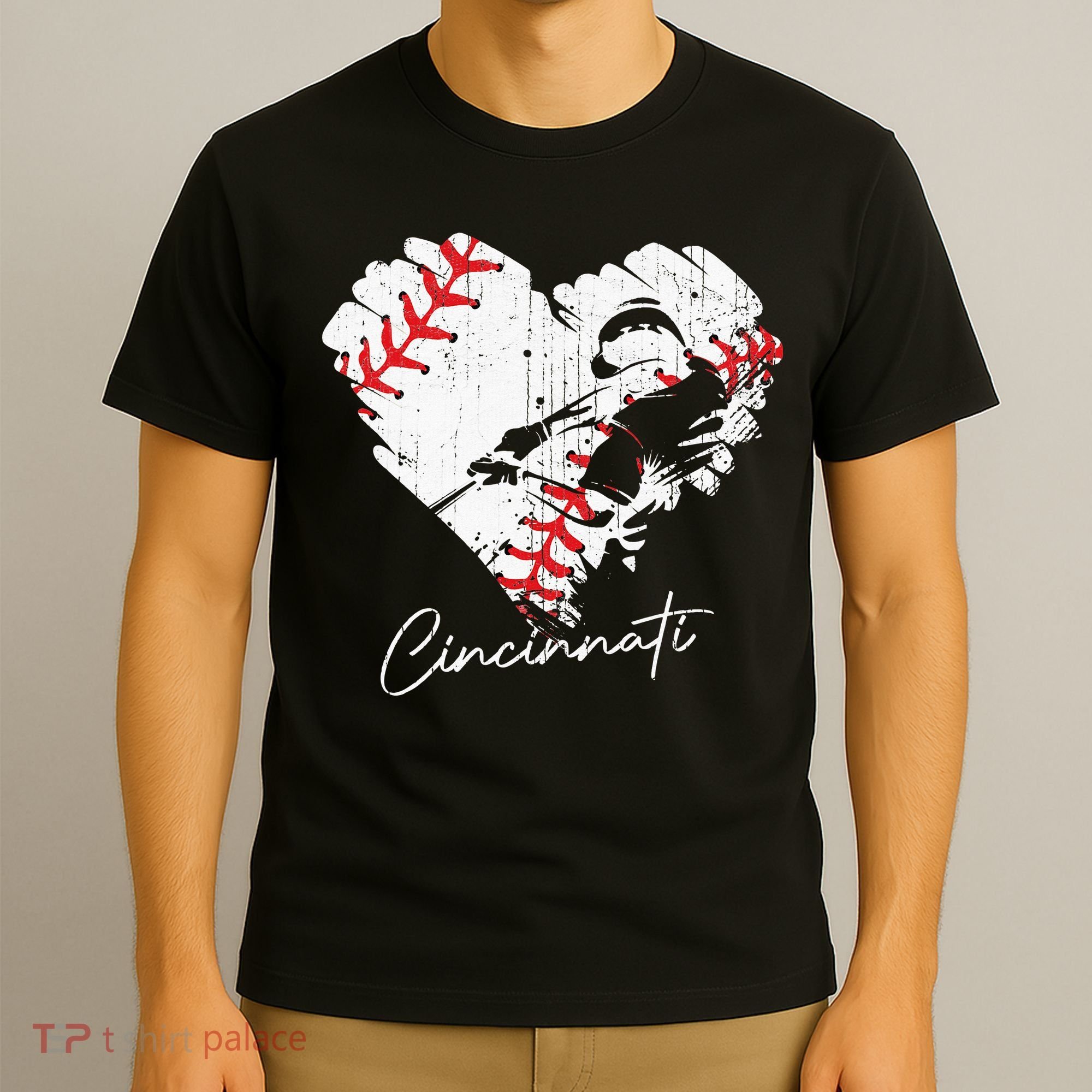 Cincinnati Baseball Heart Distressed Vintage Baseball Fans T-Shirt