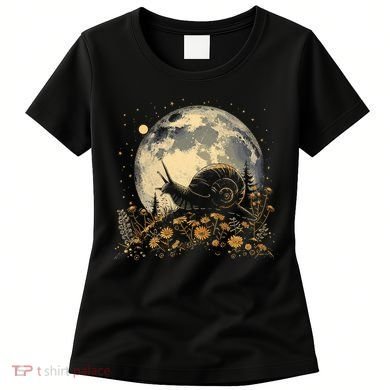 Cottage Core Aesthetic Snail Moon Flowers  Women's T-Shirt