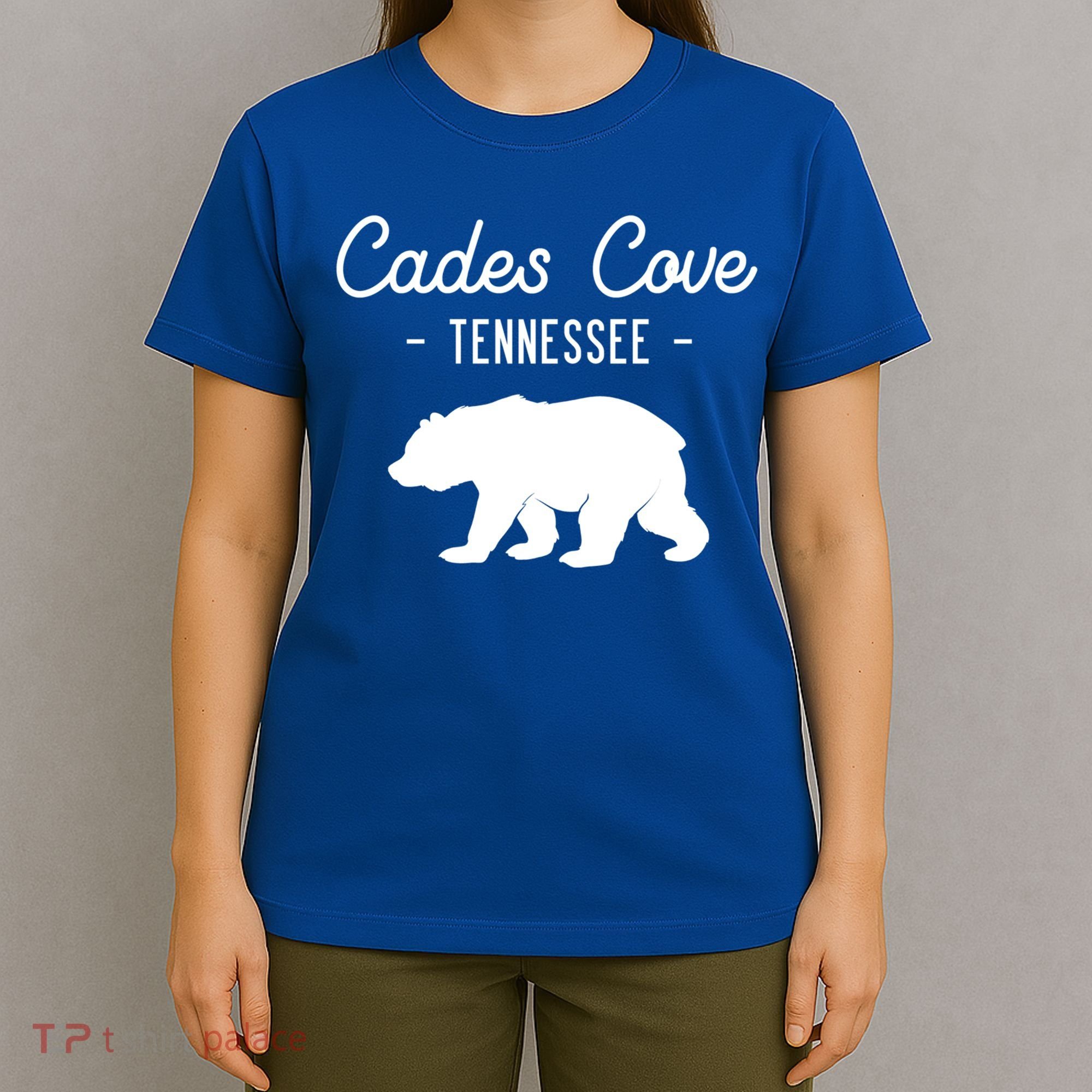 Cades Cove Bear Retro Tennessee Great Smoky Mountains Meaningful Gift T-Shirt