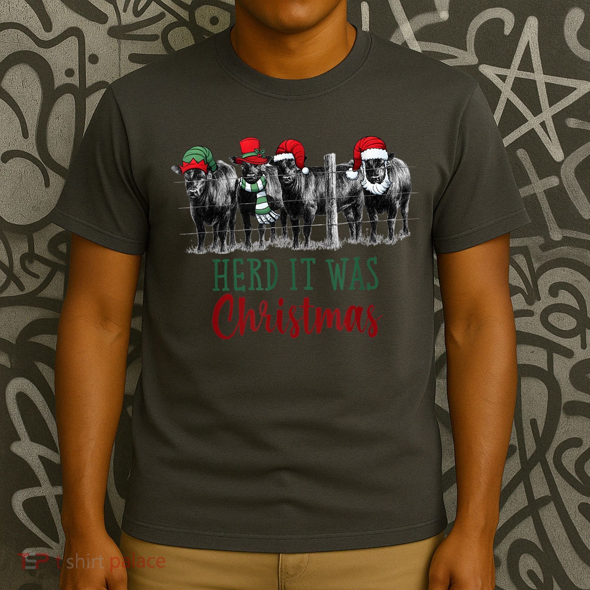 Cute Christmas Cows Herd It Was Christmas Funny Cow Shirt T-Shirt