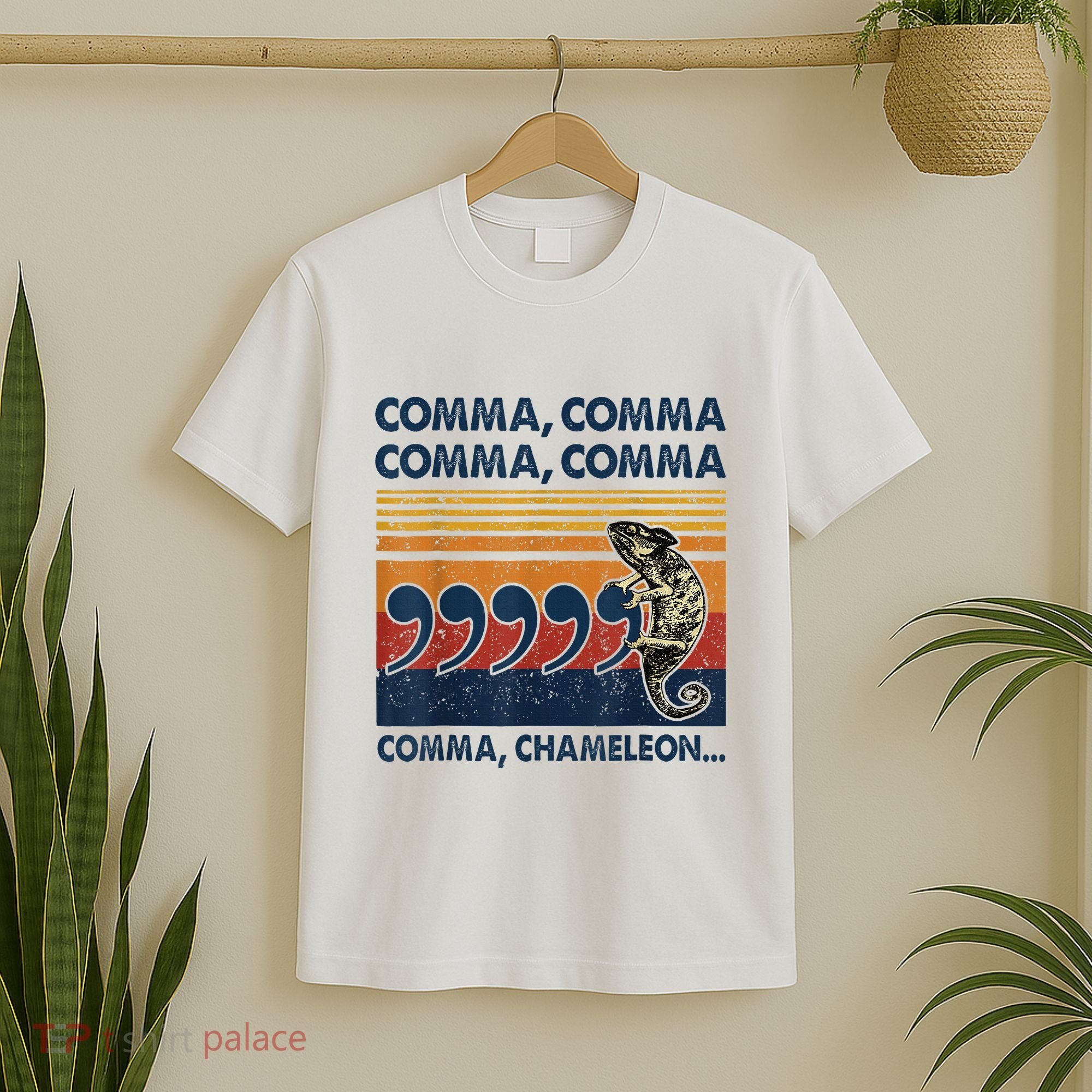 Comma Comma Chameleon Funny Grammar English Teacher T-Shirt