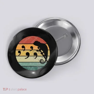 Comma Chameleon Button