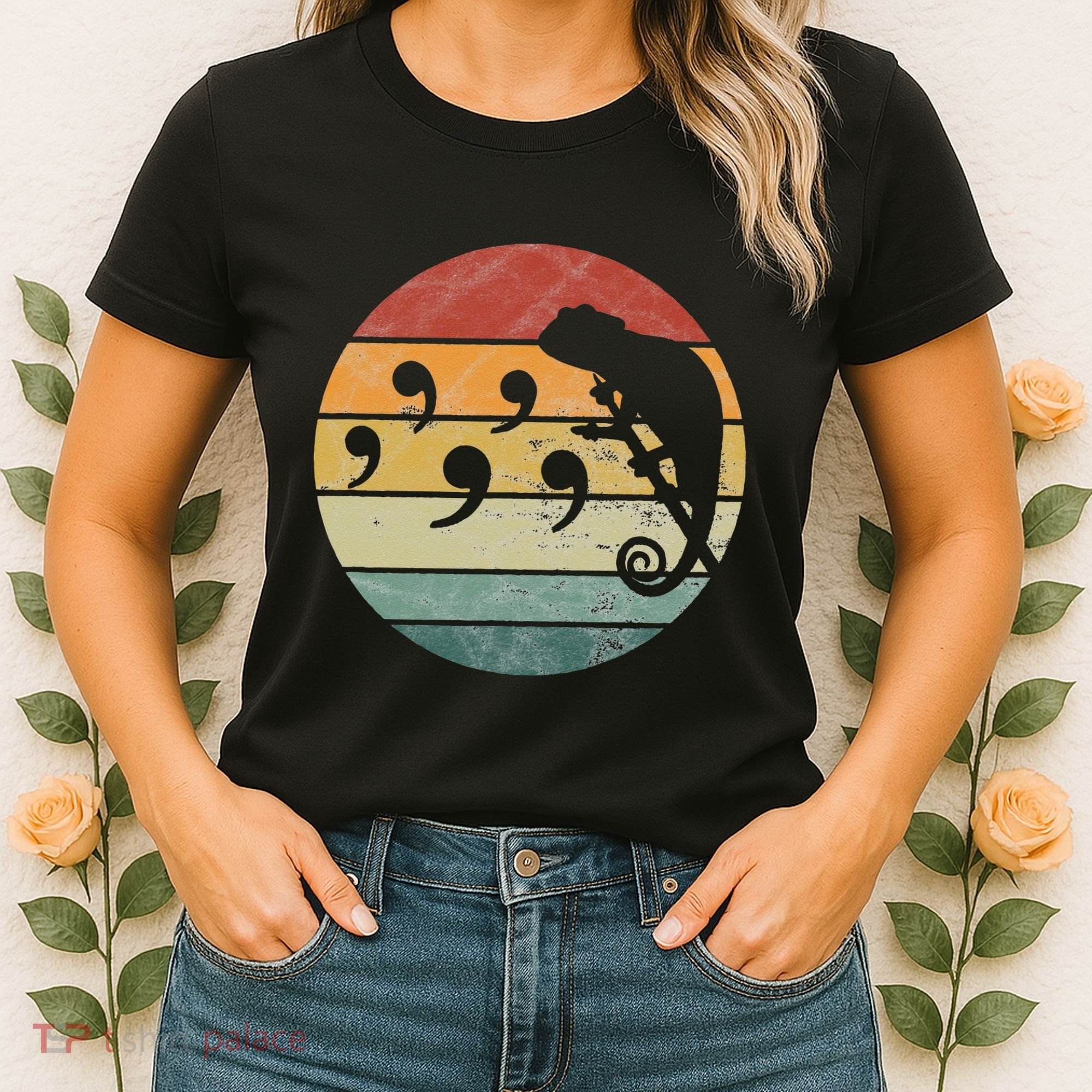 Comma Chameleon Women's T-Shirt