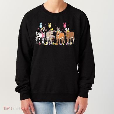 Cute Cow Easter Day Farm Animals Easter Eggs Bunny Women's Sweatshirt