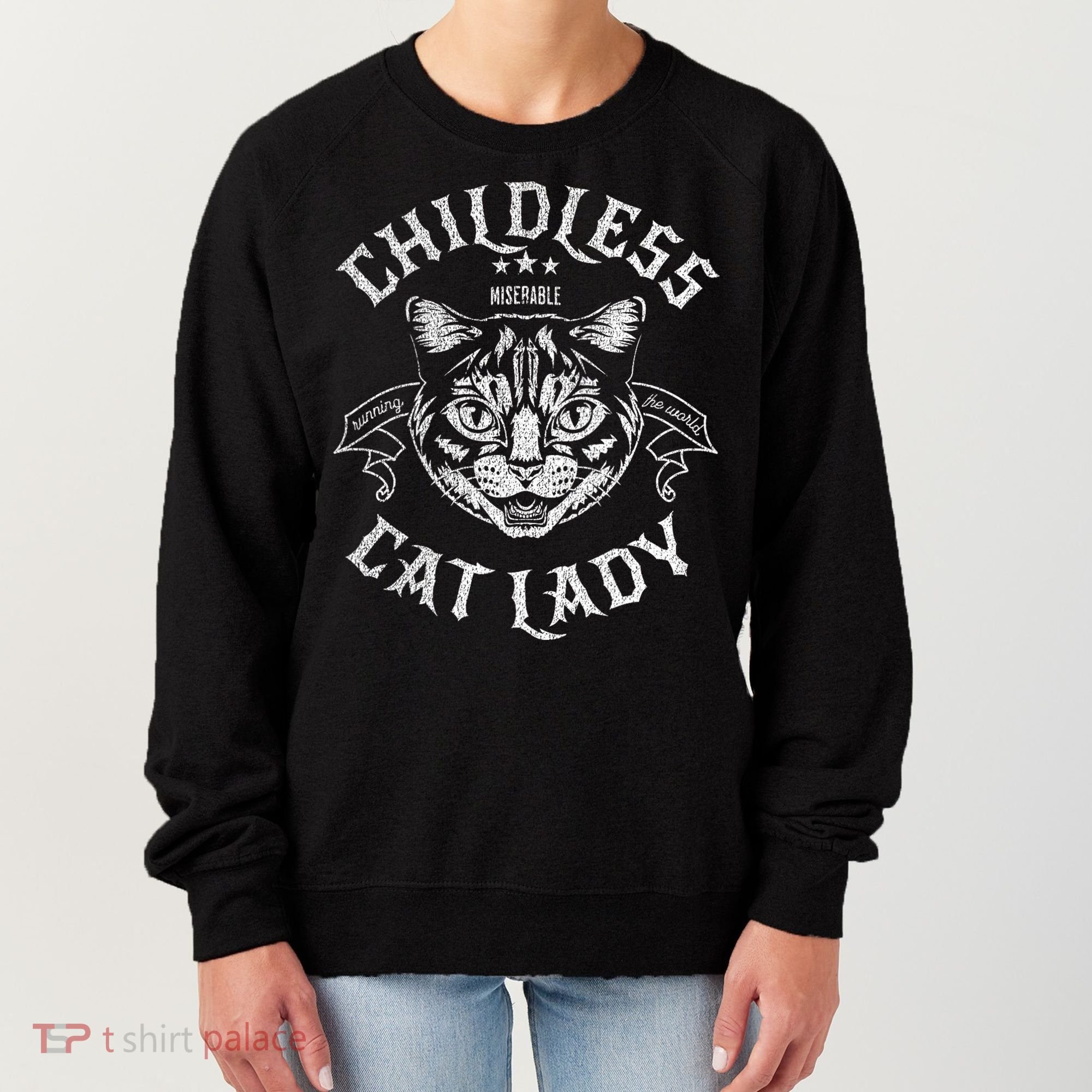 Childless Cat Lady Feminist Voting Ladies Is Voting Kamala Women's Sweatshirt